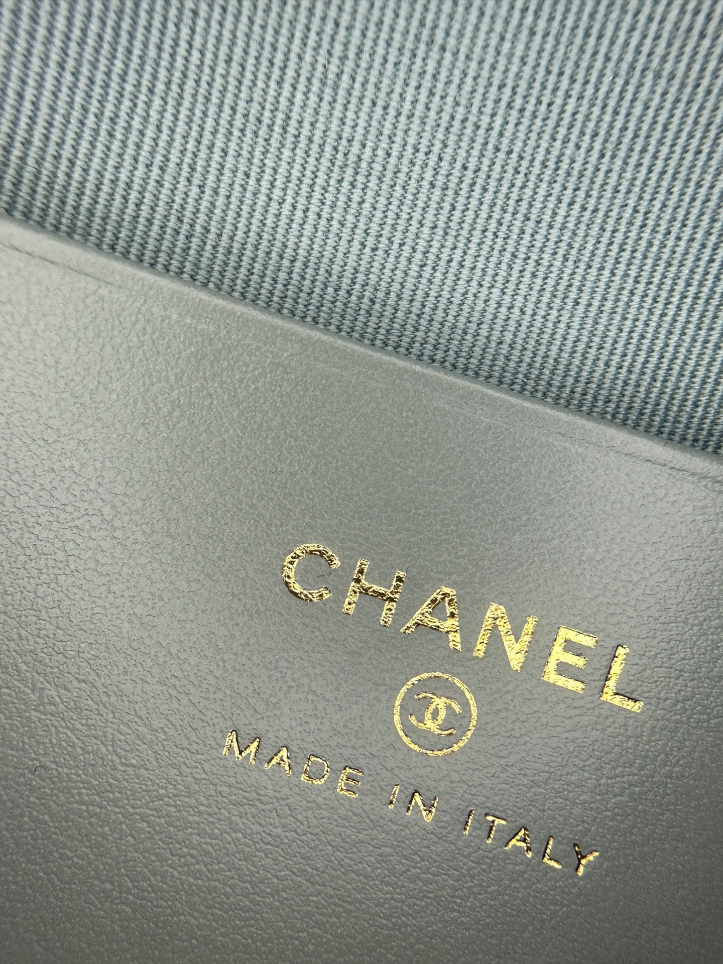 Chanel - Hobo Lunchbox Bag - Grained calfskin leather - Light Green with Gold-Tone Hardware - (mini)