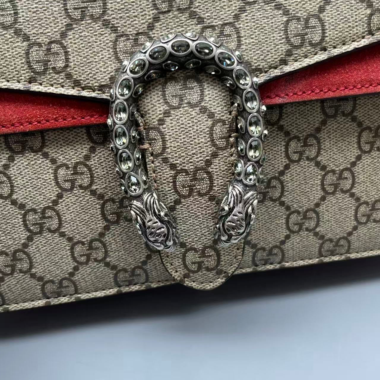 Gucci - Dionysus Medium Chain Shoulder Bag - GG Supreme canvas with suede trim - Beige and Red with Silver-Tone Hardware - (medium)