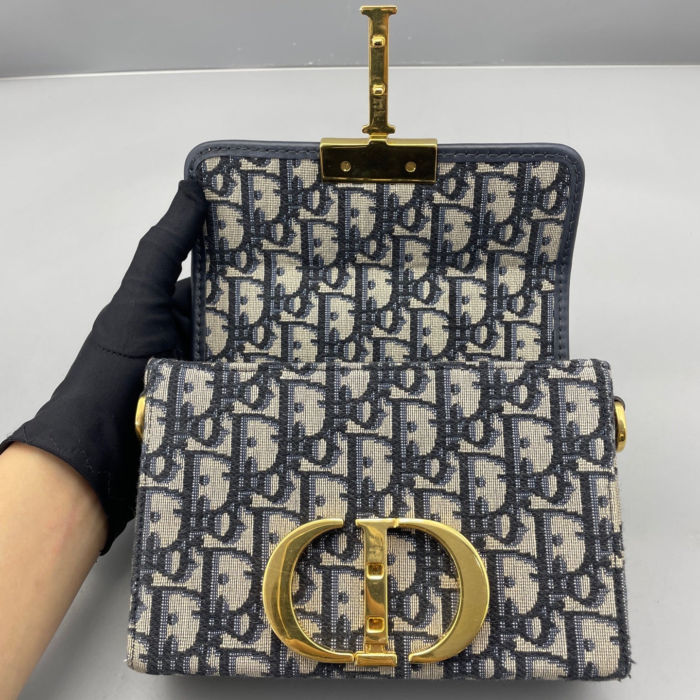 Dior - 30 Montaigne Mini Bag - Dior Oblique jacquard canvas with calfskin leather trim - Blue - (mini)