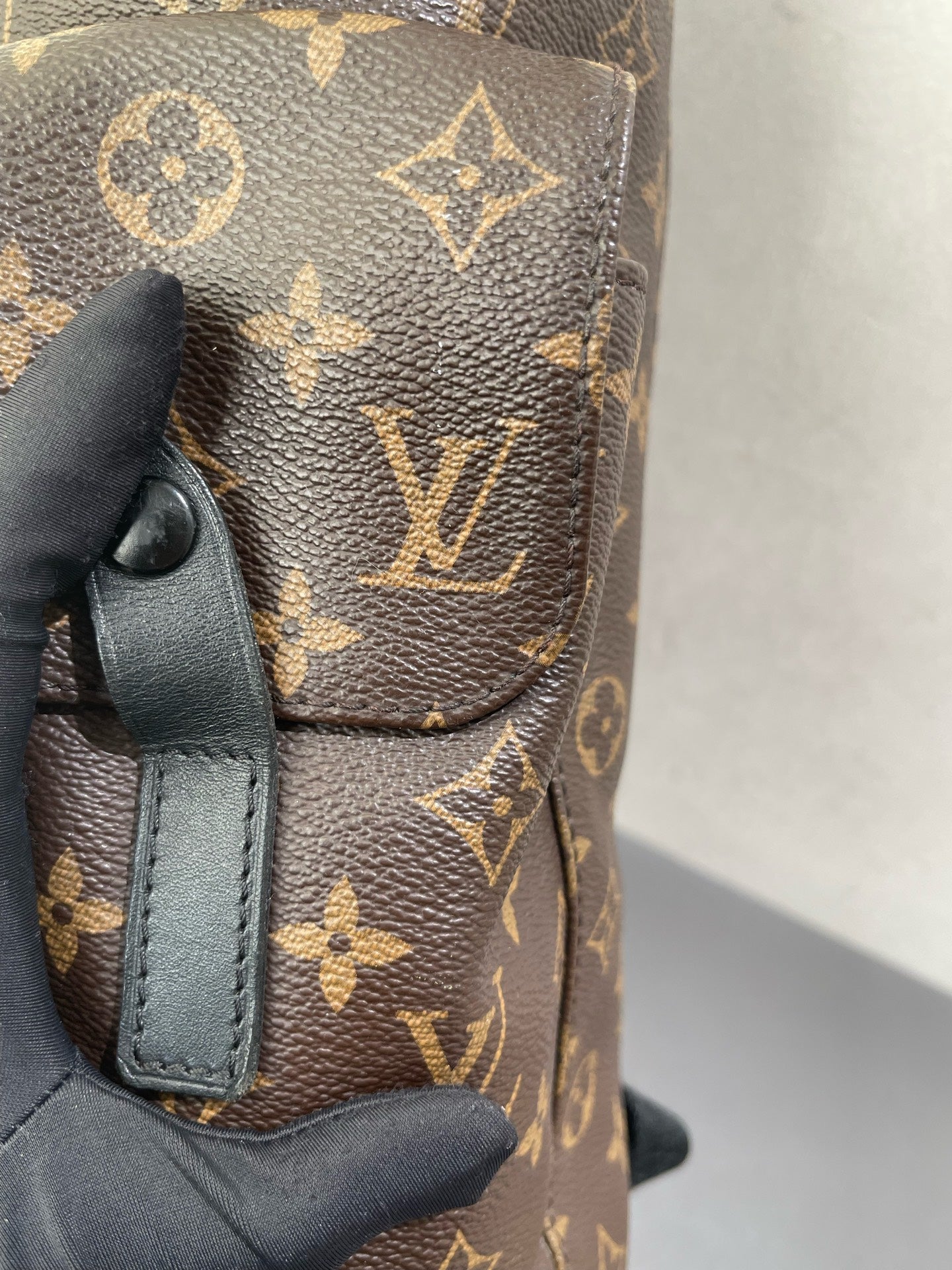 Louis Vuitton - Christopher MM - Monogram Canvas with Leather Trim - Brown - (Large)