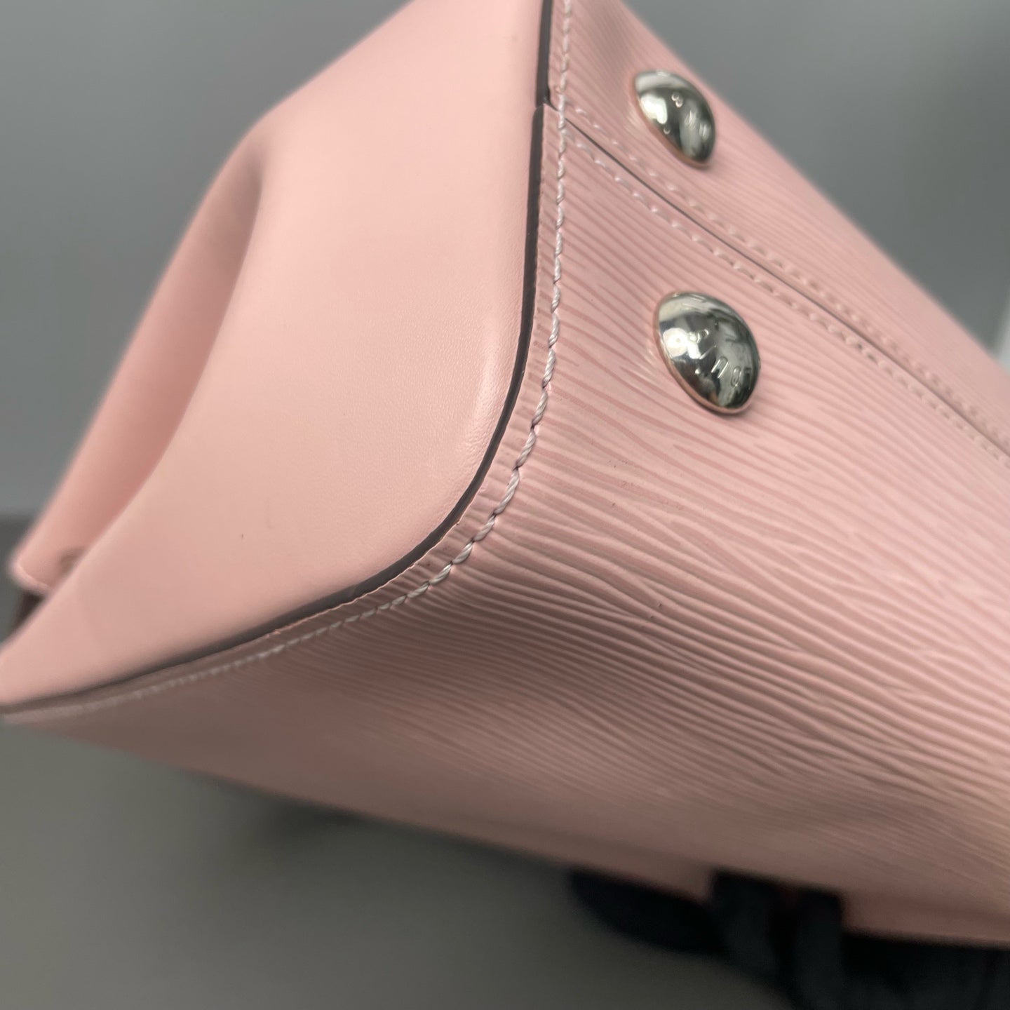 Louis Vuitton - Cluny - Epi leather - Pink - (medium)