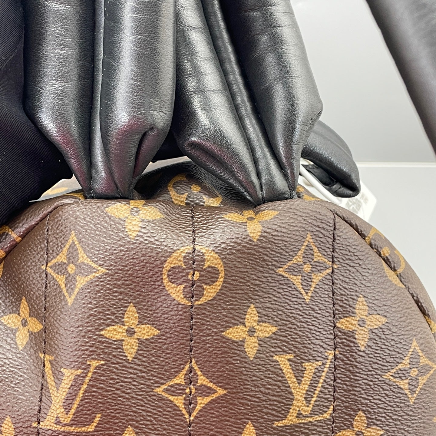 Louis Vuitton - Palm Springs Backpack - Monogram coated canvas with black cowhide leather trim - Brown - (Small)