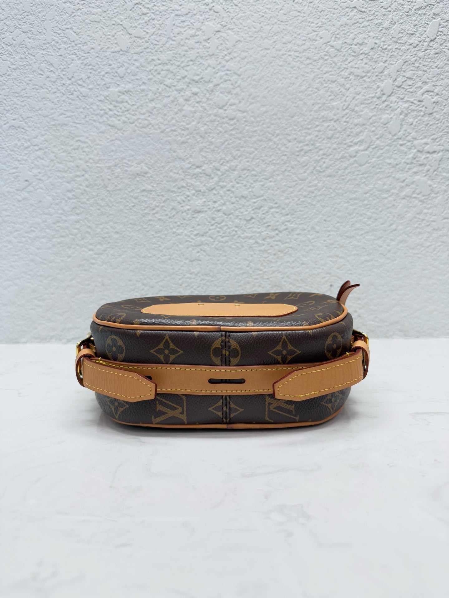 Louis Vuitton - Soft Round Bag - Monogram coated canvas with Vachetta leather trim - Brown - (large)