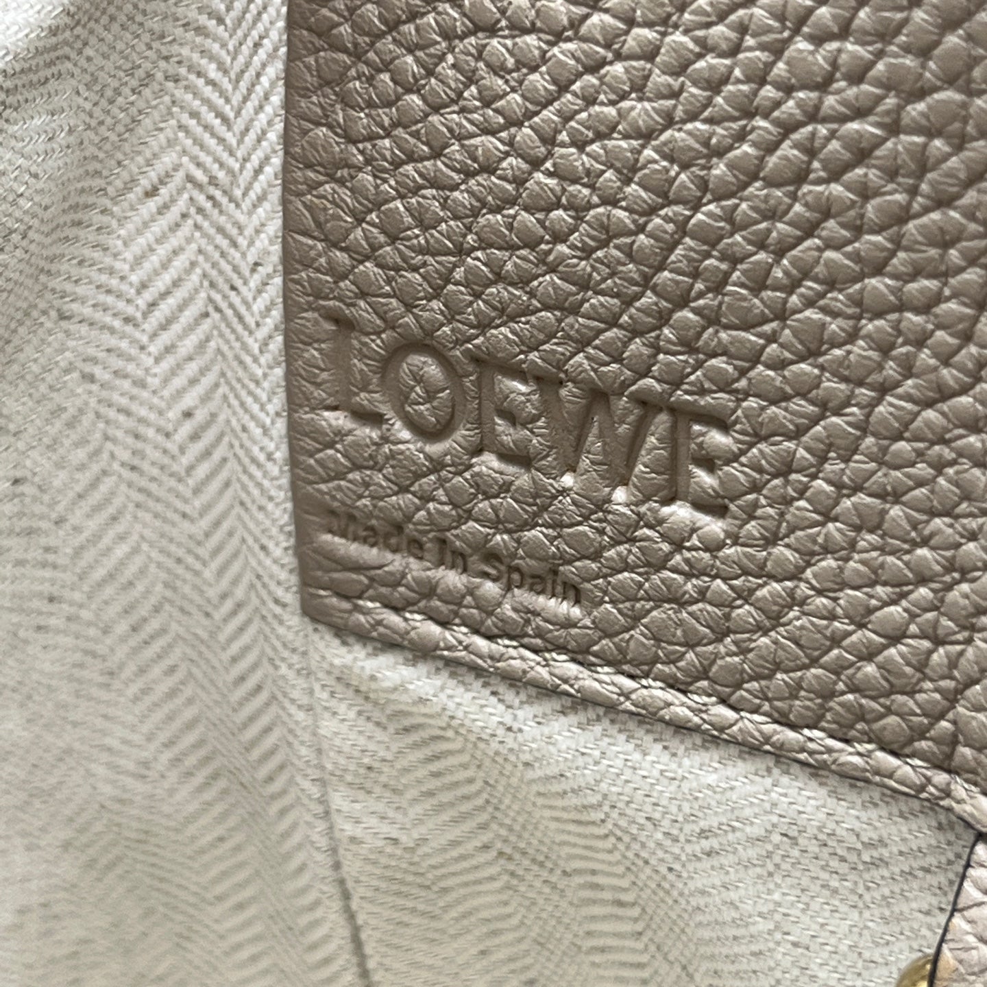 Loewe - Hammock bag - Grained calfskin leather - Beige - (medium)
