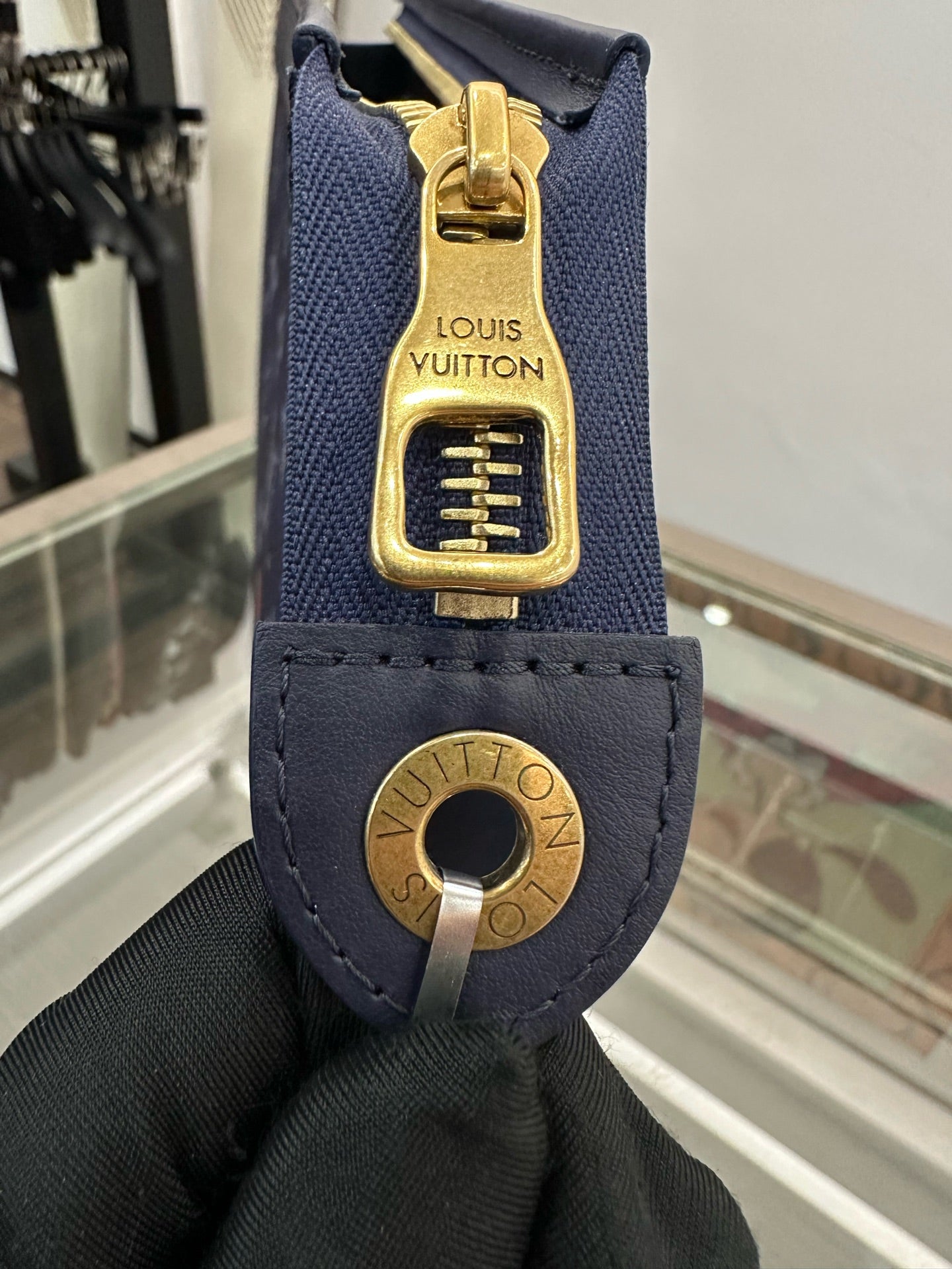 Louis Vuitton - Bonfire Series Pouch M82825 - Monogram coated canvas with leather trim - Navy - (Small)