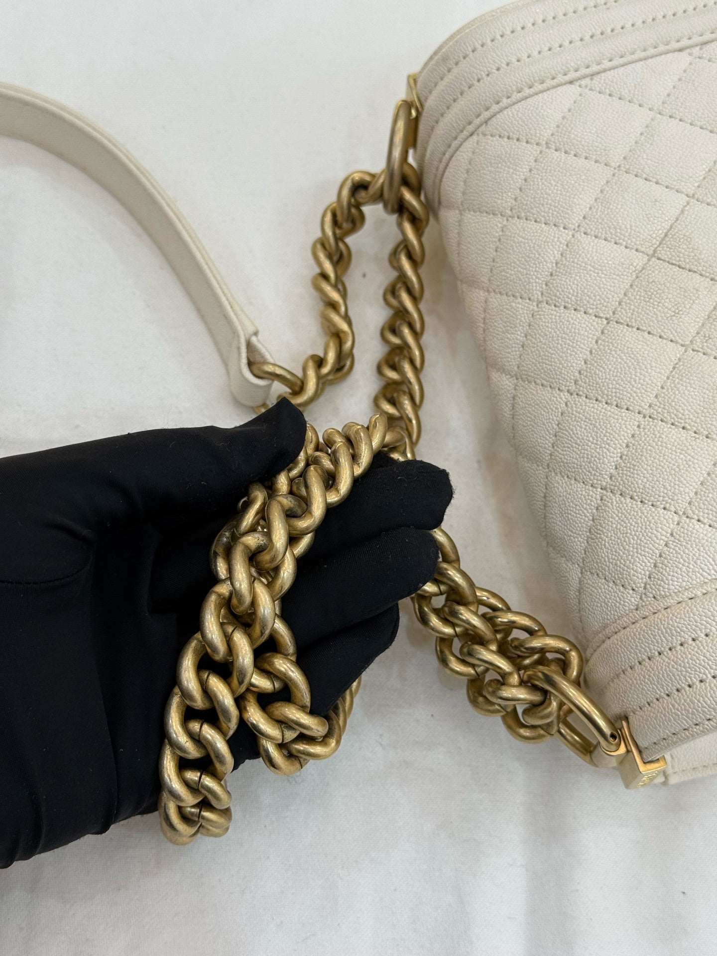 Chanel - Le Boy Small - Caviar leather - White - (Small)