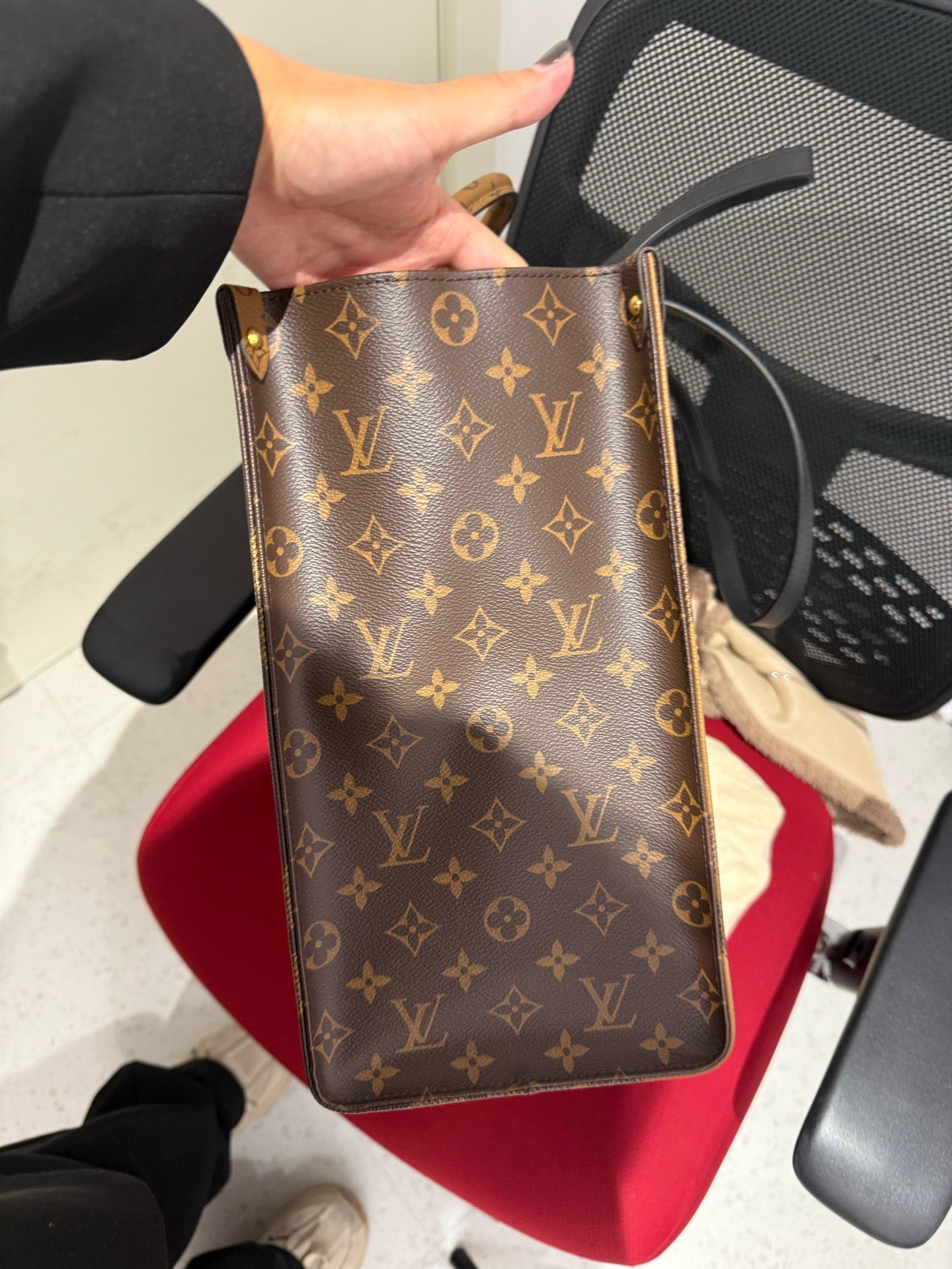 Louis Vuitton - OnTheGo GM - Monogram coated canvas with leather trim - Brown - (Large)