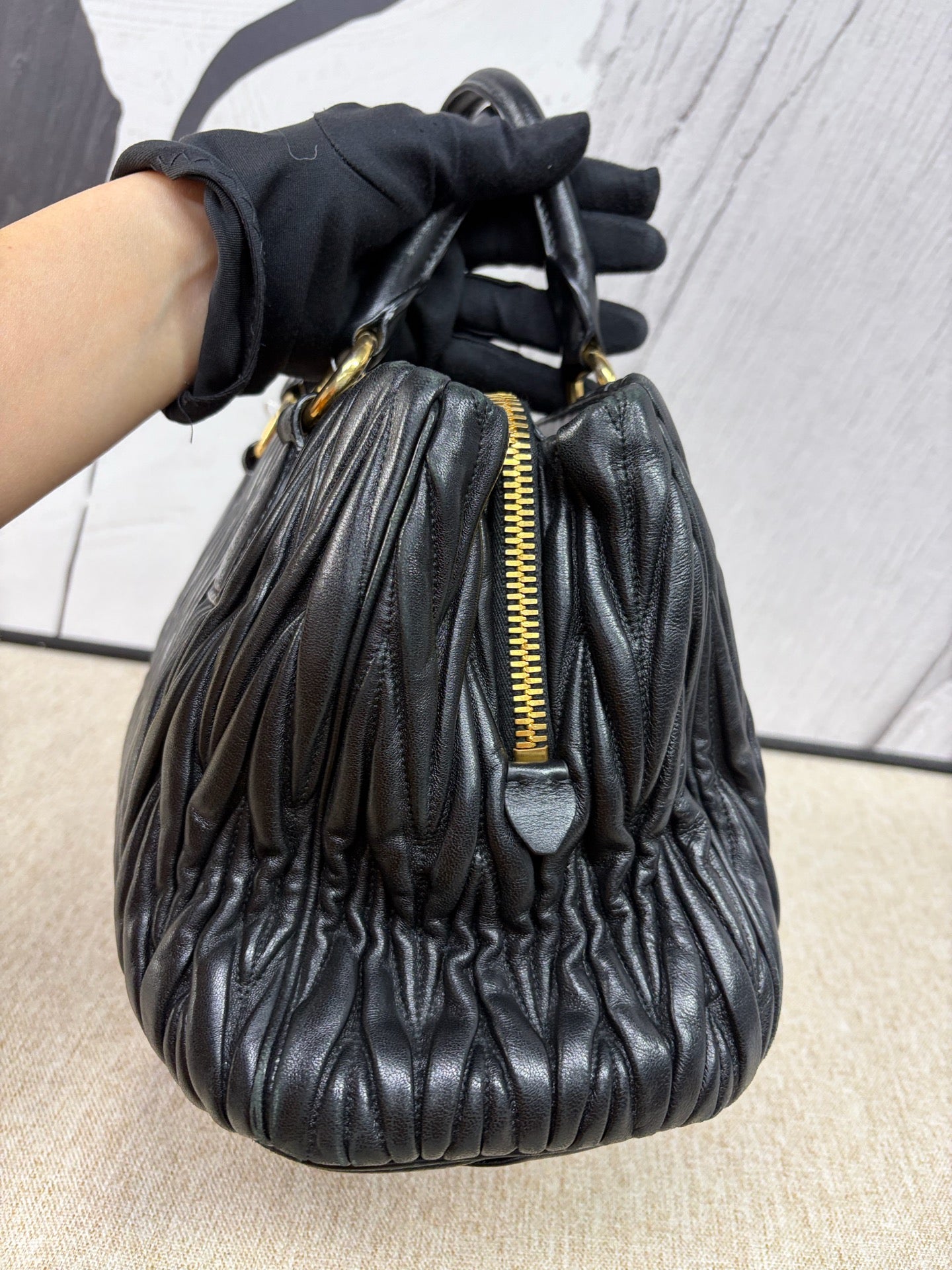 Miu Miu - Matelassé Top Handle Bag - Lambskin leather - Black with Gold-Tone Hardware - (medium)