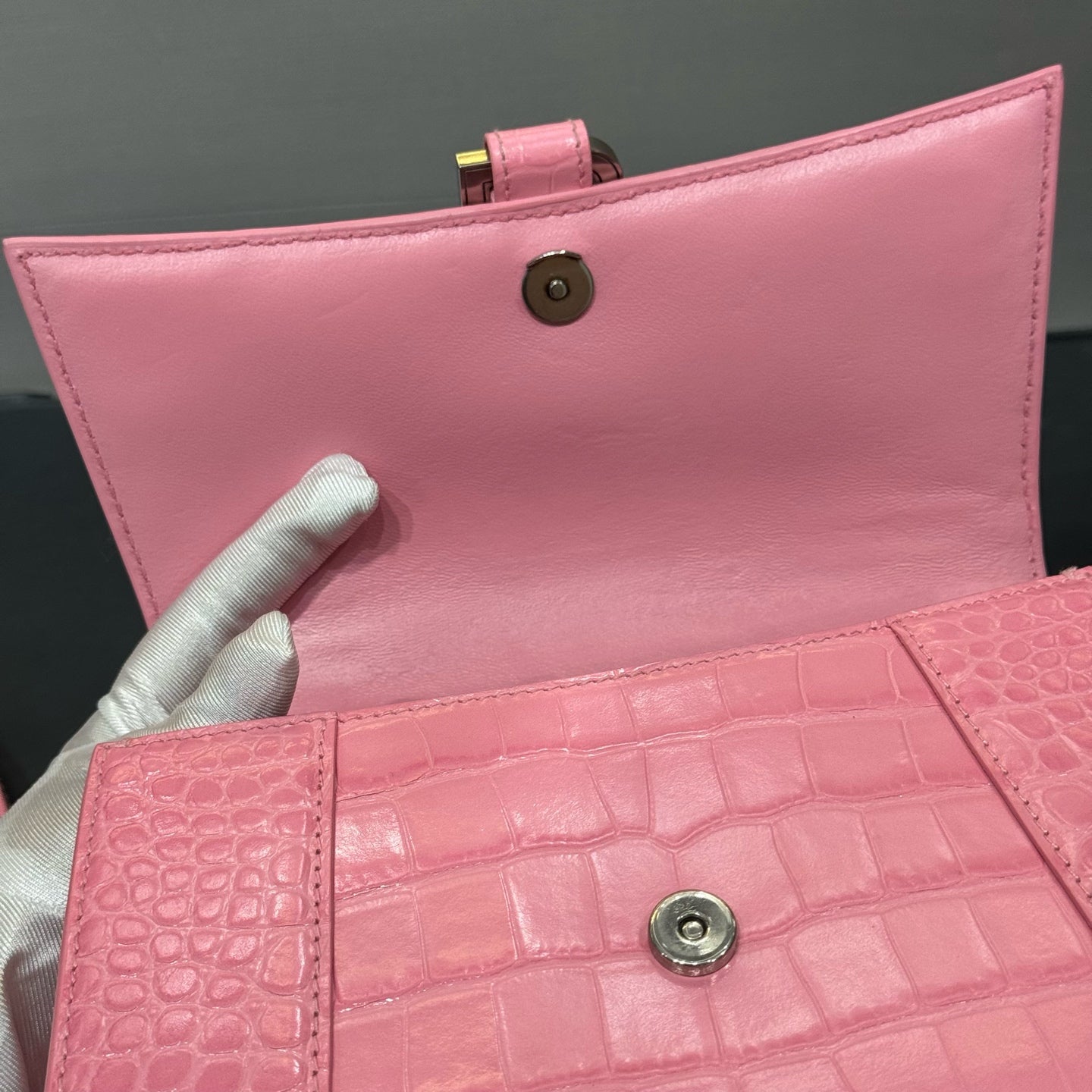 Balenciaga - HOURGLASS - Cowhide leather with crocodile embossing - Pink - (Mini)