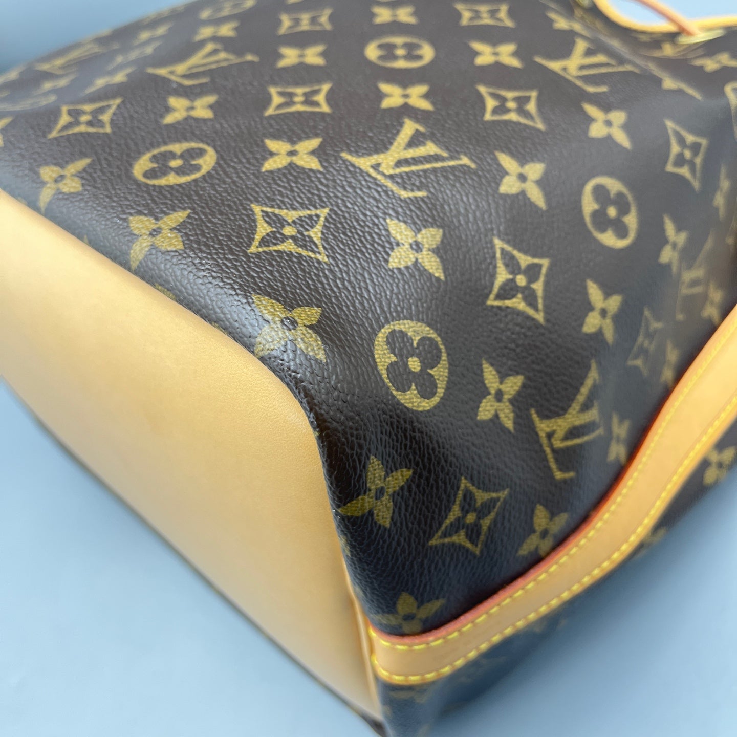 Louis Vuitton - Noe - Monogram coated canvas and Vachetta leather - Brown - (Medium)