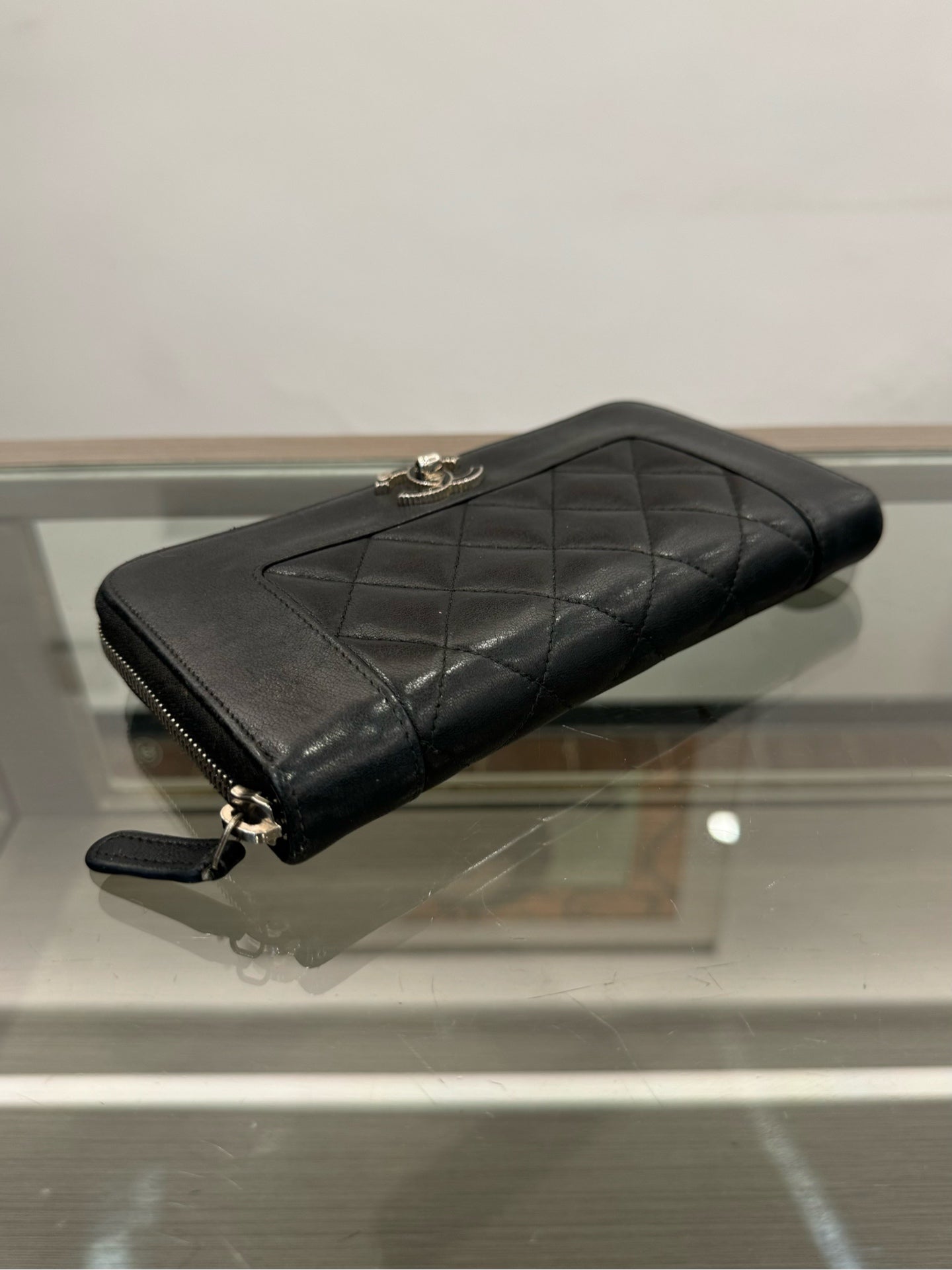 Chanel - Mumbai Collection Long Zip Wallet - Lambskin leather - Black - (medium)