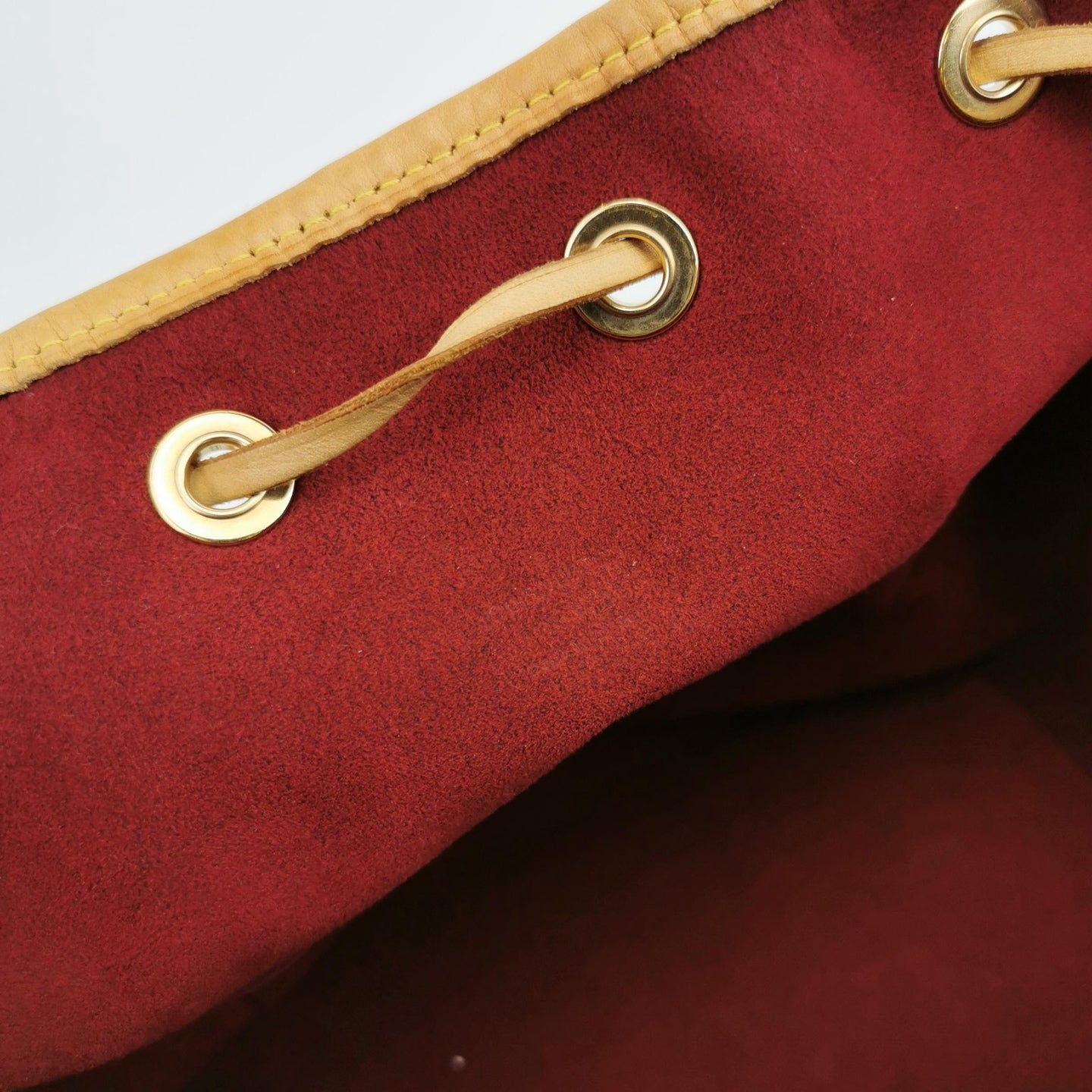 Louis Vuitton - Noé Multicolore - Monogram Multicolore coated canvas with Vachetta leather trim - White with Multicolour monogram, Natural (Vachetta) - (medium)