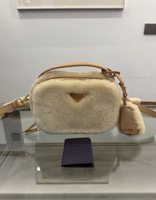 Prada - 1BH208 Shearling Mini Bag - Sheepskin shearling and Saffiano leather - Beige - (mini)