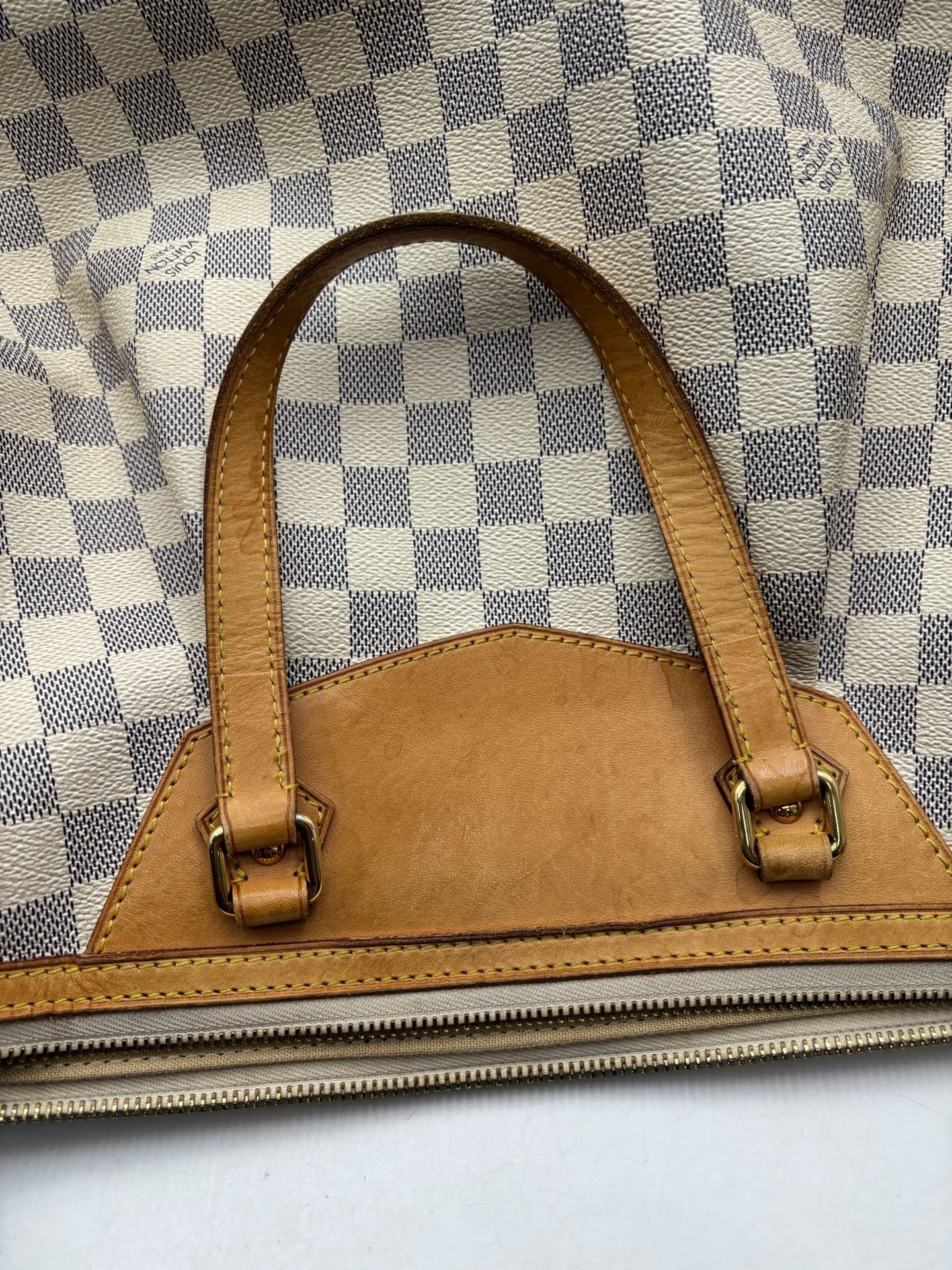 Louis Vuitton - Tote - Coated canvas with Vachetta leather trim - White - (Large)
