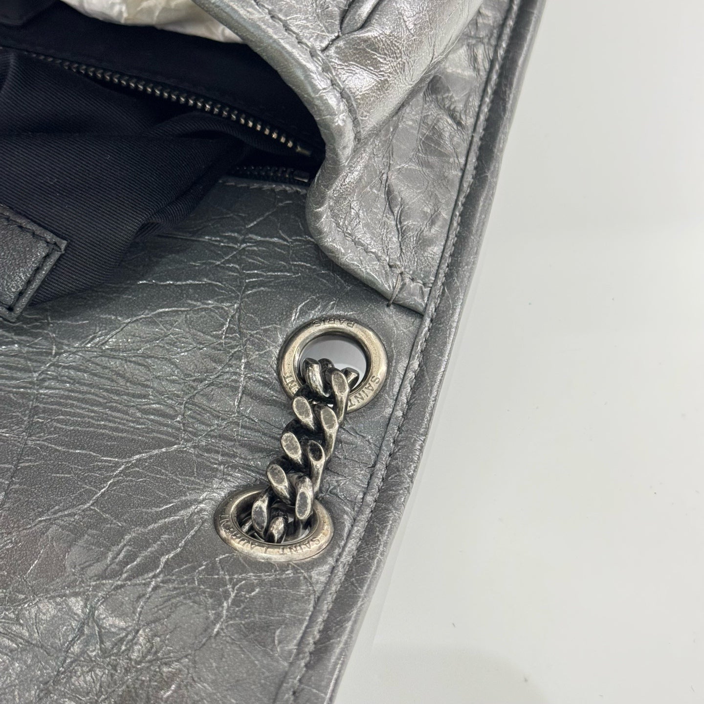 Saint Laurent - Niki Medium - Distressed crinkled calfskin leather - Grey - (Medium)