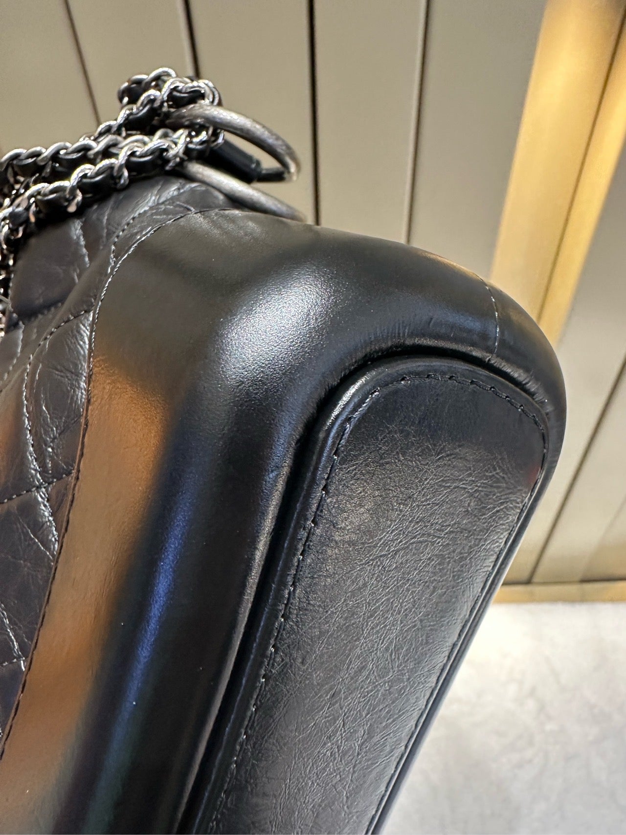 Chanel - Gabrielle Hobo Bag Paris Cosmopolite Small - Aged calfskin leather - Black - (Small)