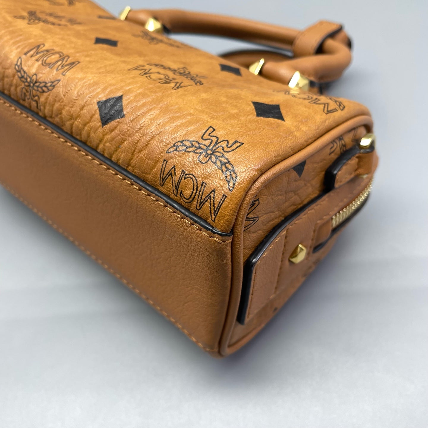 MCM - Boston Mini Bag - Visetos monogrammed leather with leather trim - Cognac brown - (mini)