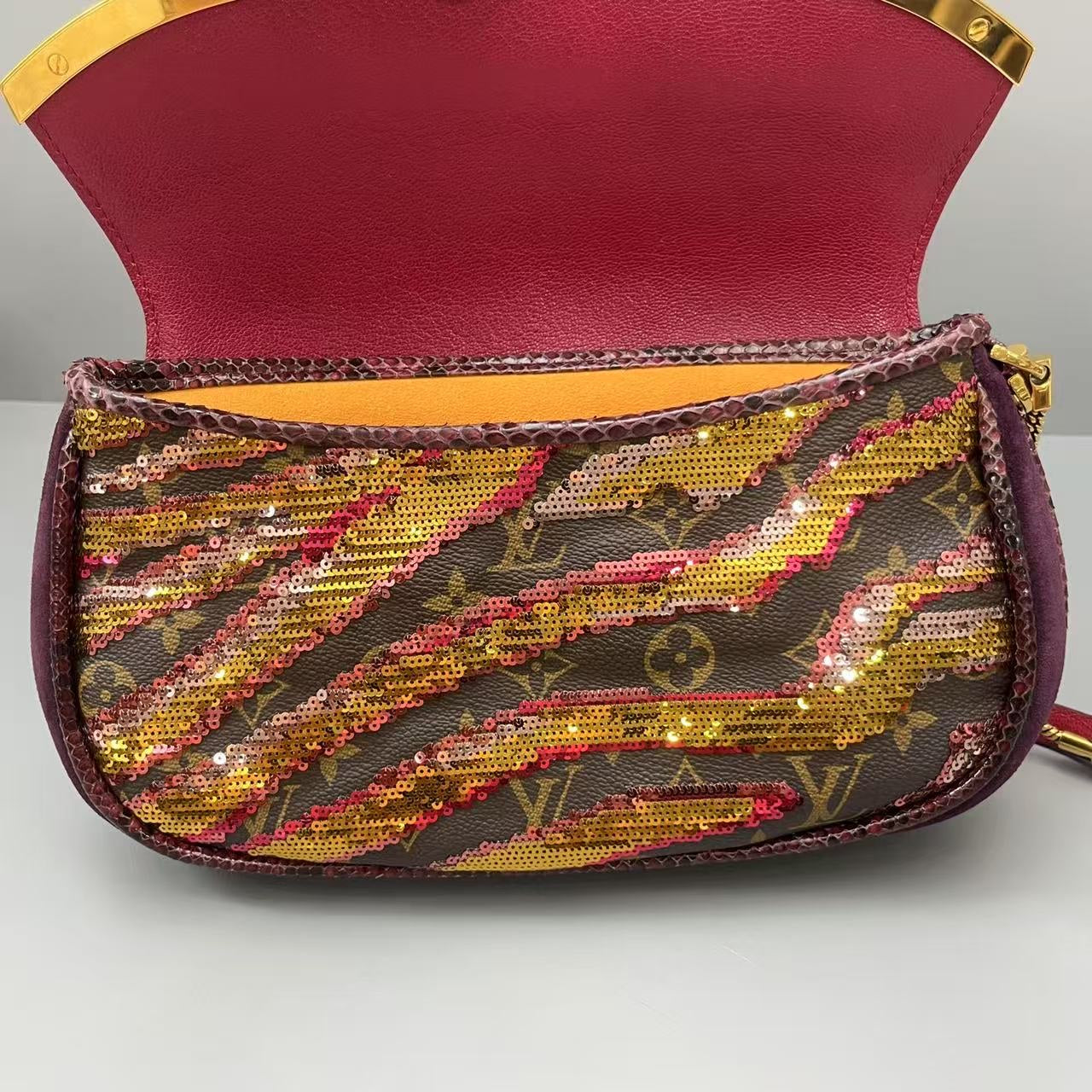 Louis Vuitton - Monogram Revelation Sequin Clutch - Monogram canvas with sequin embellishments, leather, suede, and python leather accents - Multicolour - (medium)