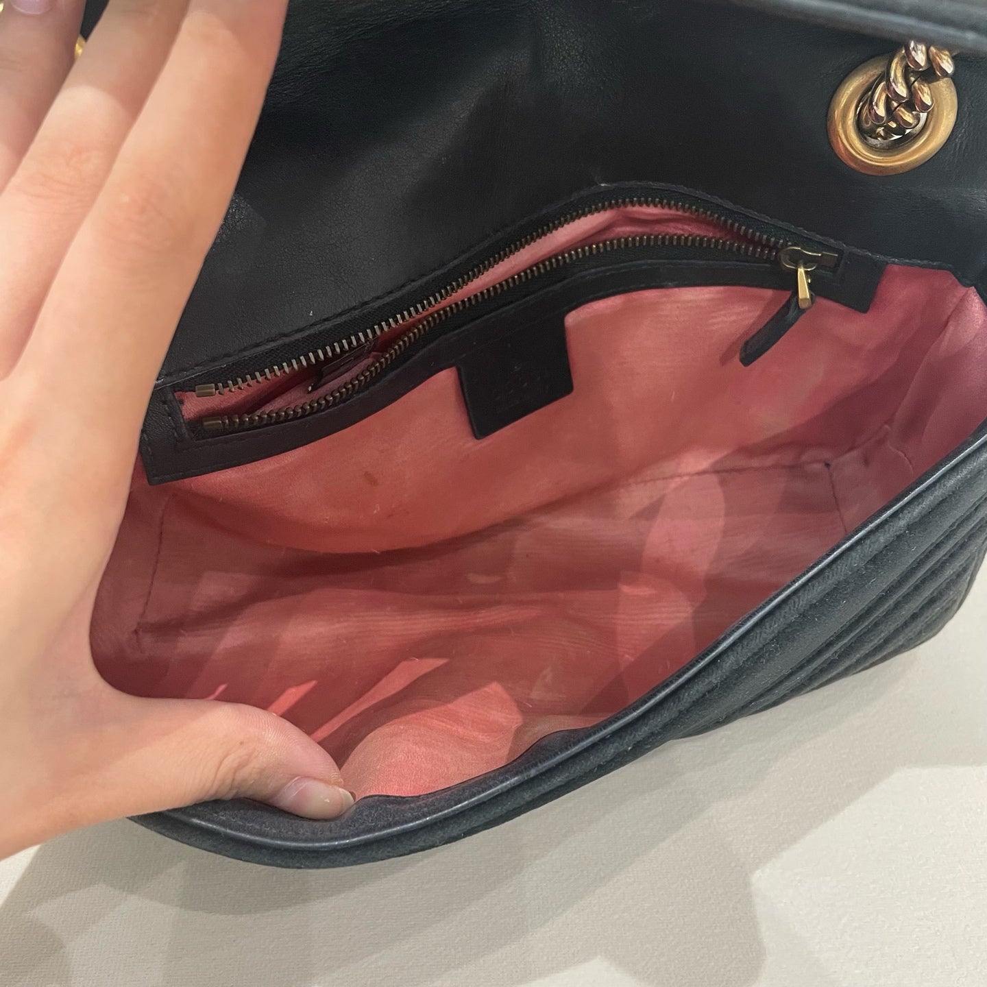 Gucci - GG Marmont Small Shoulder Bag - Velvet - Black - (small)