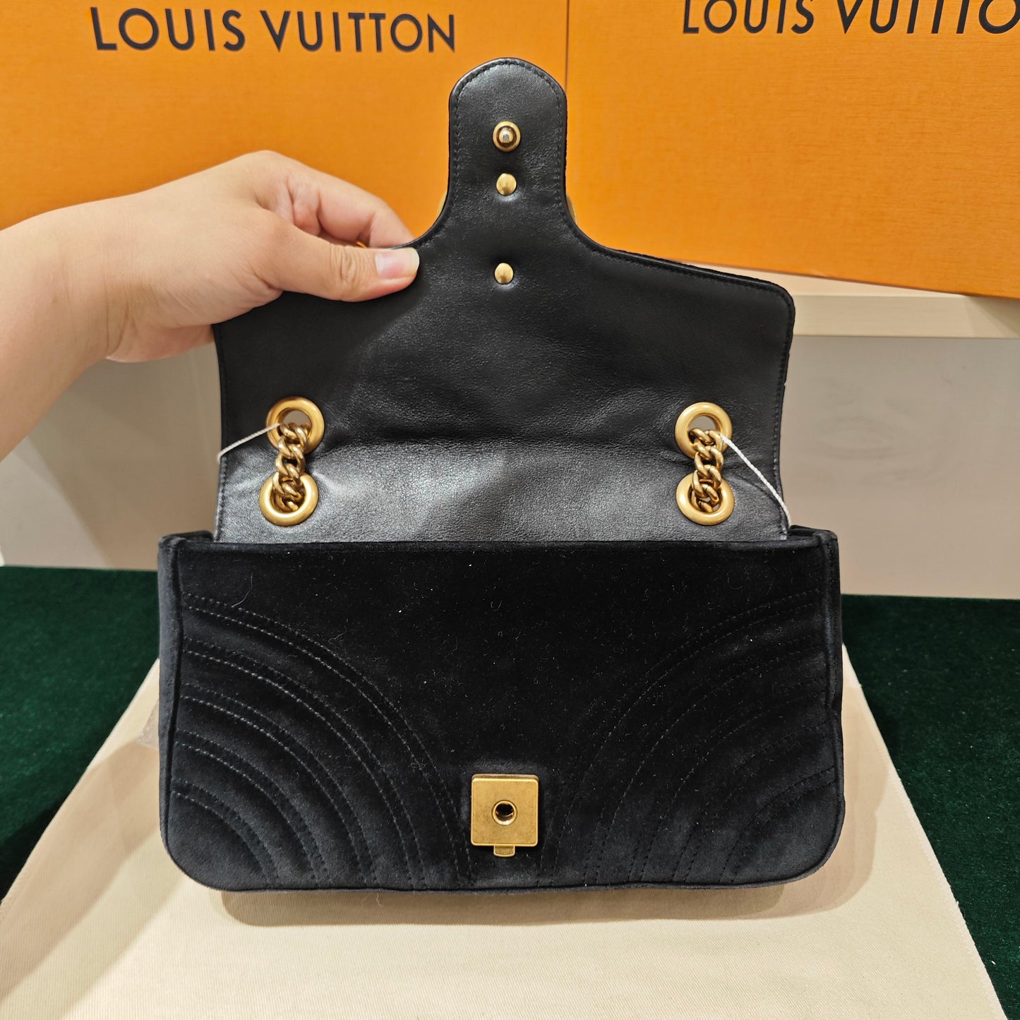 Gucci - GG Marmont Matelassé Shoulder Bag - Velvet - Black - (Medium)