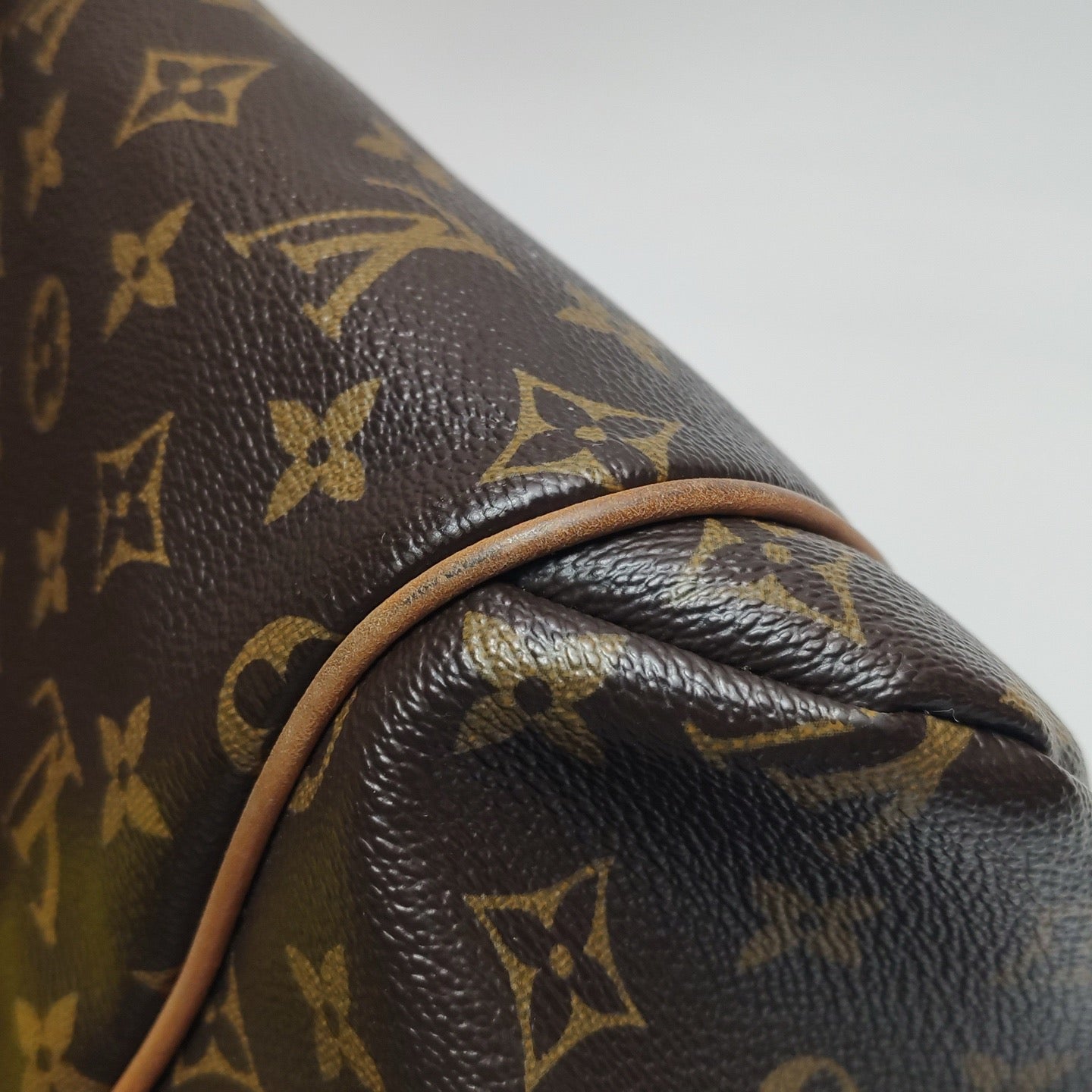 Louis Vuitton - Batignolles Vertical - Monogram coated canvas with Vachetta leather trim - Brown - (Medium)
