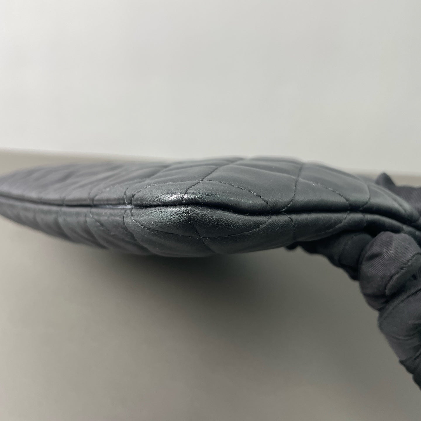 Chanel - Classic Quilted Clutch - Lambskin leather - Black - (Large)