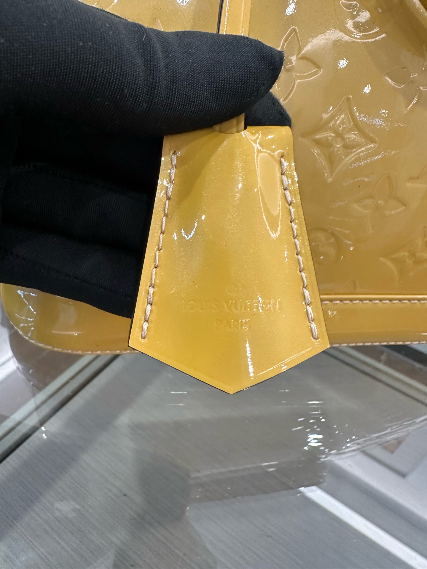 Louis Vuitton - Alma PM - Patent leather - Yellow - (Medium)