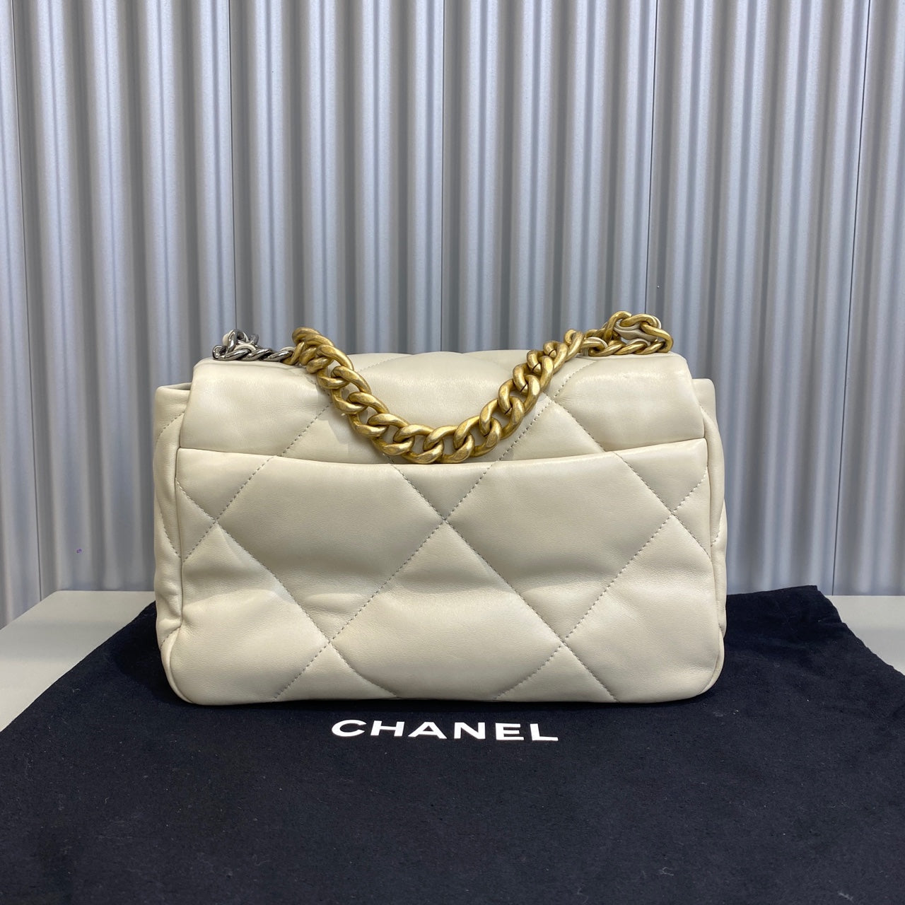 Chanel - 19 Bag Small - Lambskin leather - Beige - (small)