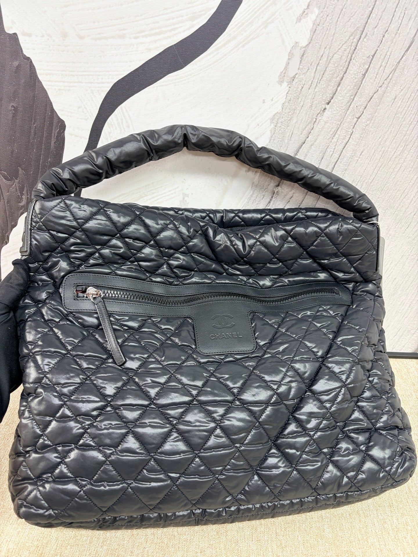 Chanel - Hobo Puffer Bag - High-quality puffer material (likely Polyamide/Nylon) - Black - (Large)