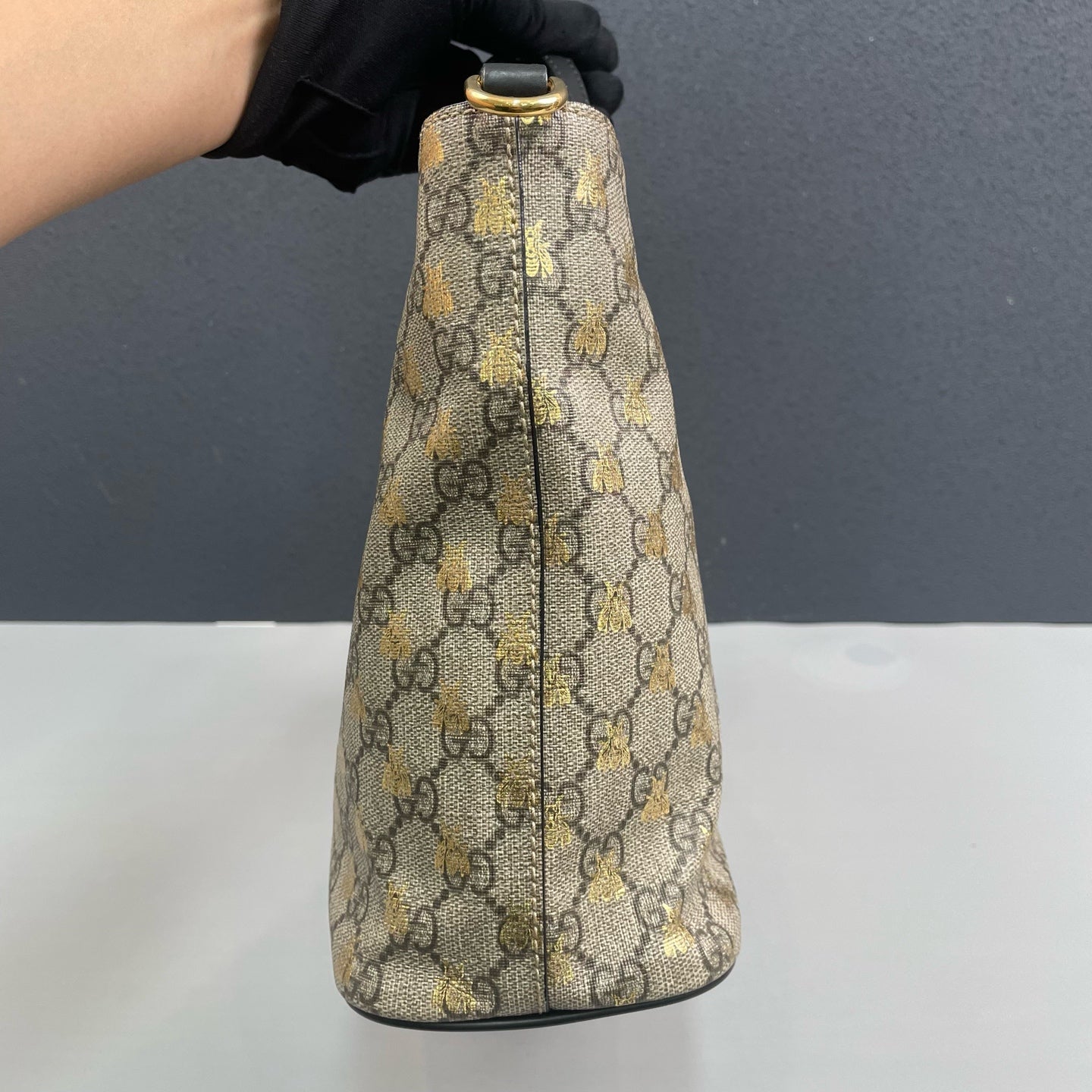 Gucci - GG Supreme Bee Tote - GG Supreme canvas with leather trim - Beige - (Medium)