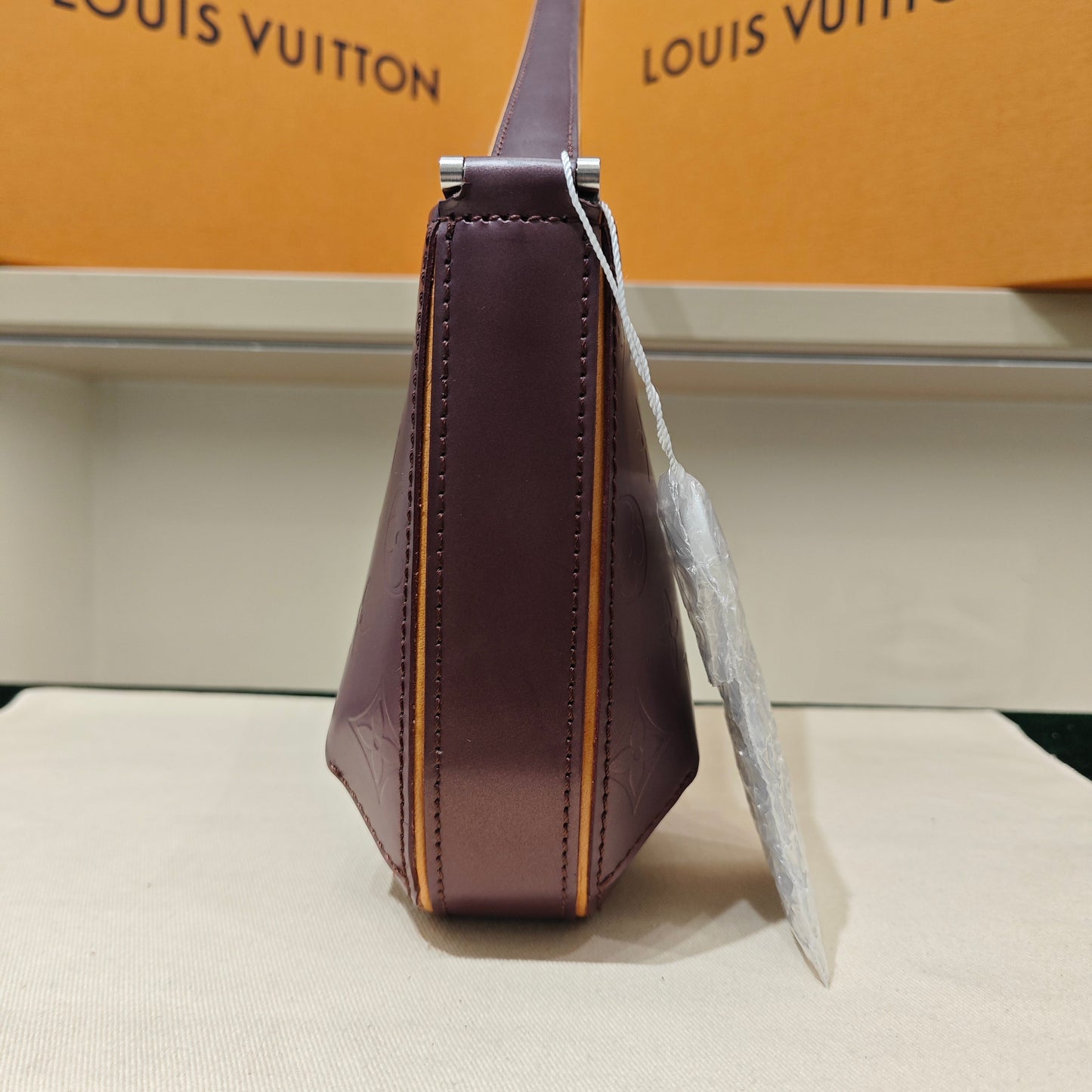 Louis Vuitton - Pochette Accessoires - Patent leather - Purple - (mini)