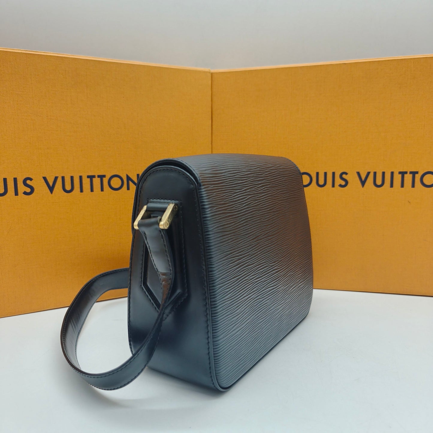 Louis Vuitton - Epi Box Messenger Bag - Leather - Black - (small)