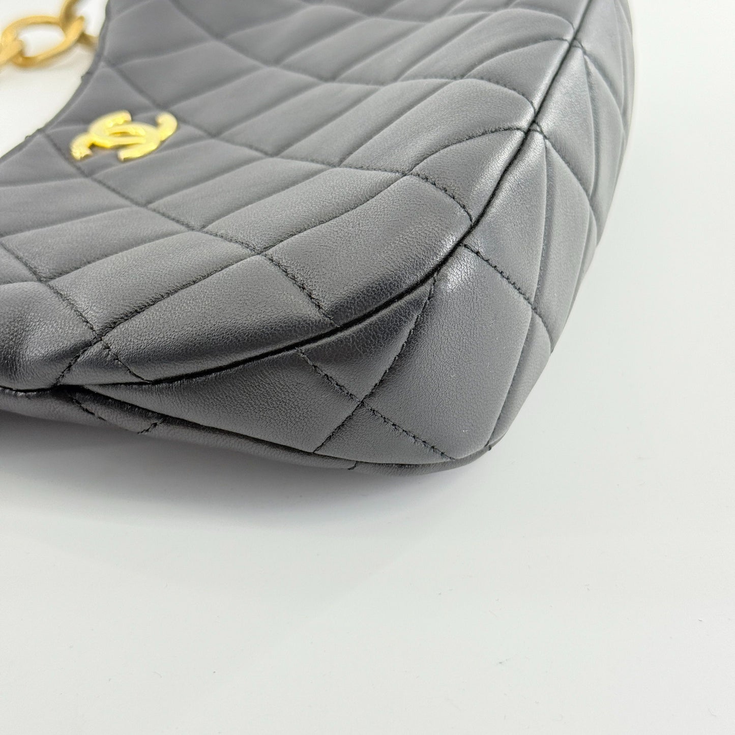 Chanel - 23A Tassel Chain Hobo Bag - Lambskin leather - Black - (mini)