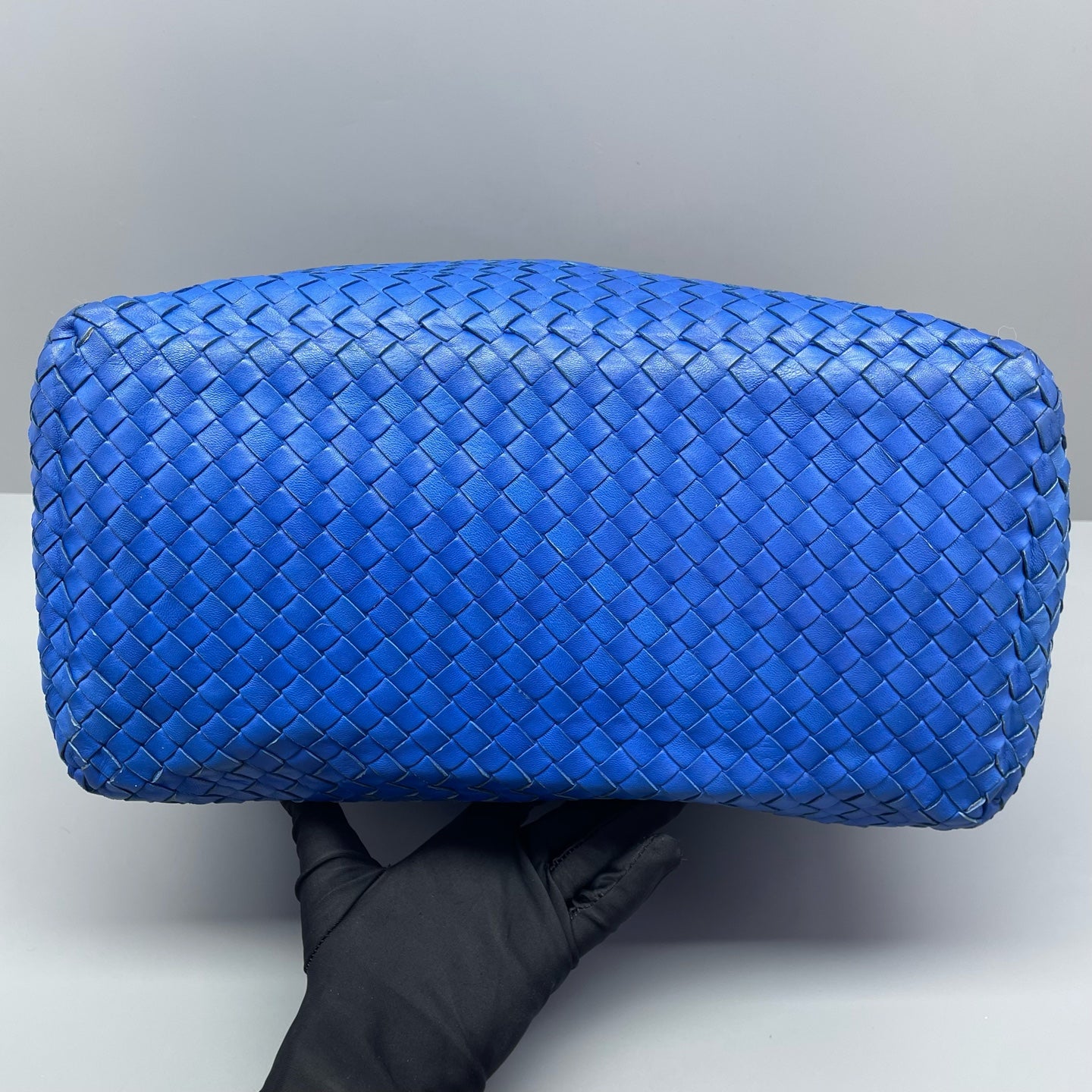 Bottega Veneta - Intrecciato Woven Top Handle Tote - Leather - Blue - (medium)