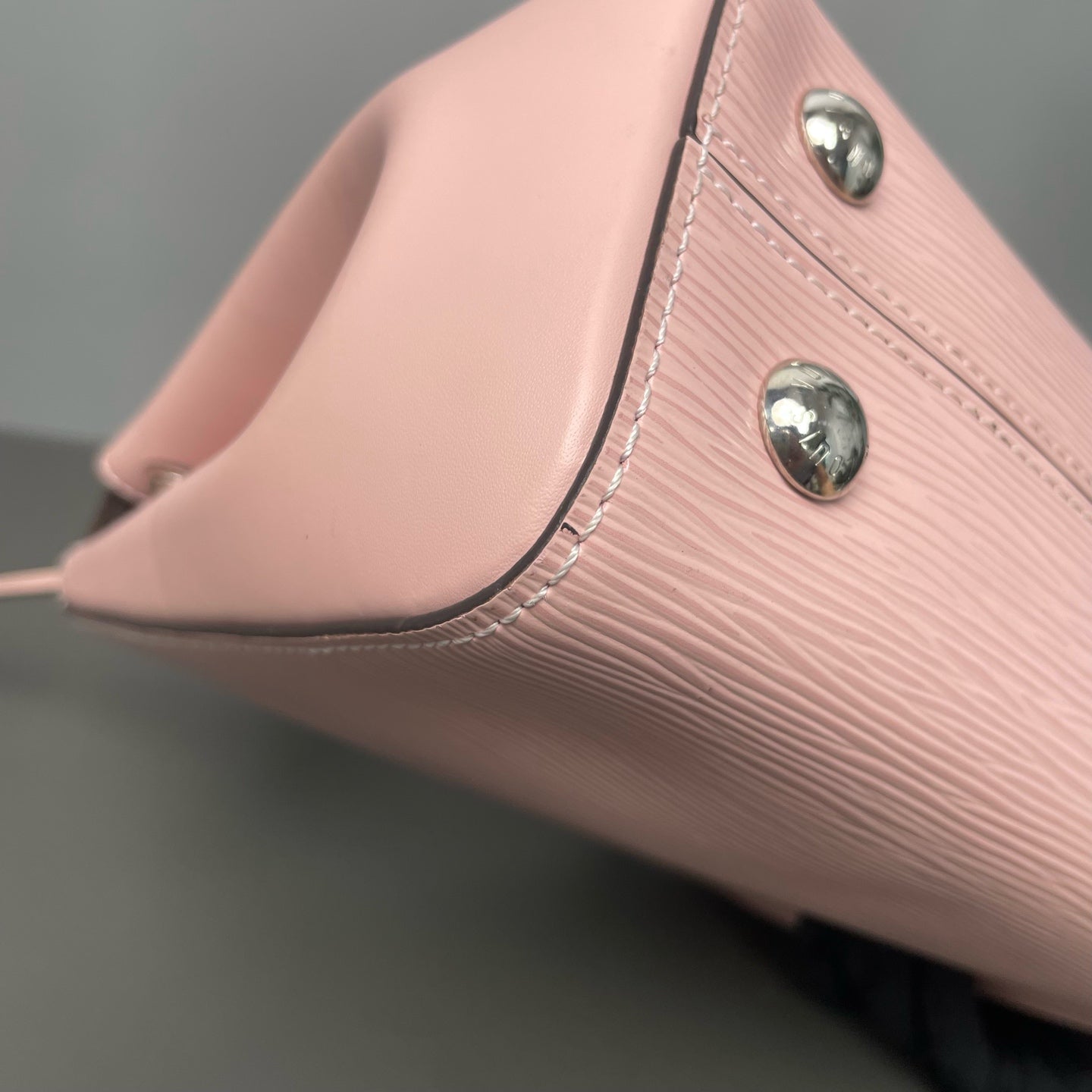 Louis Vuitton - Cluny - Epi leather - Pink - (medium)