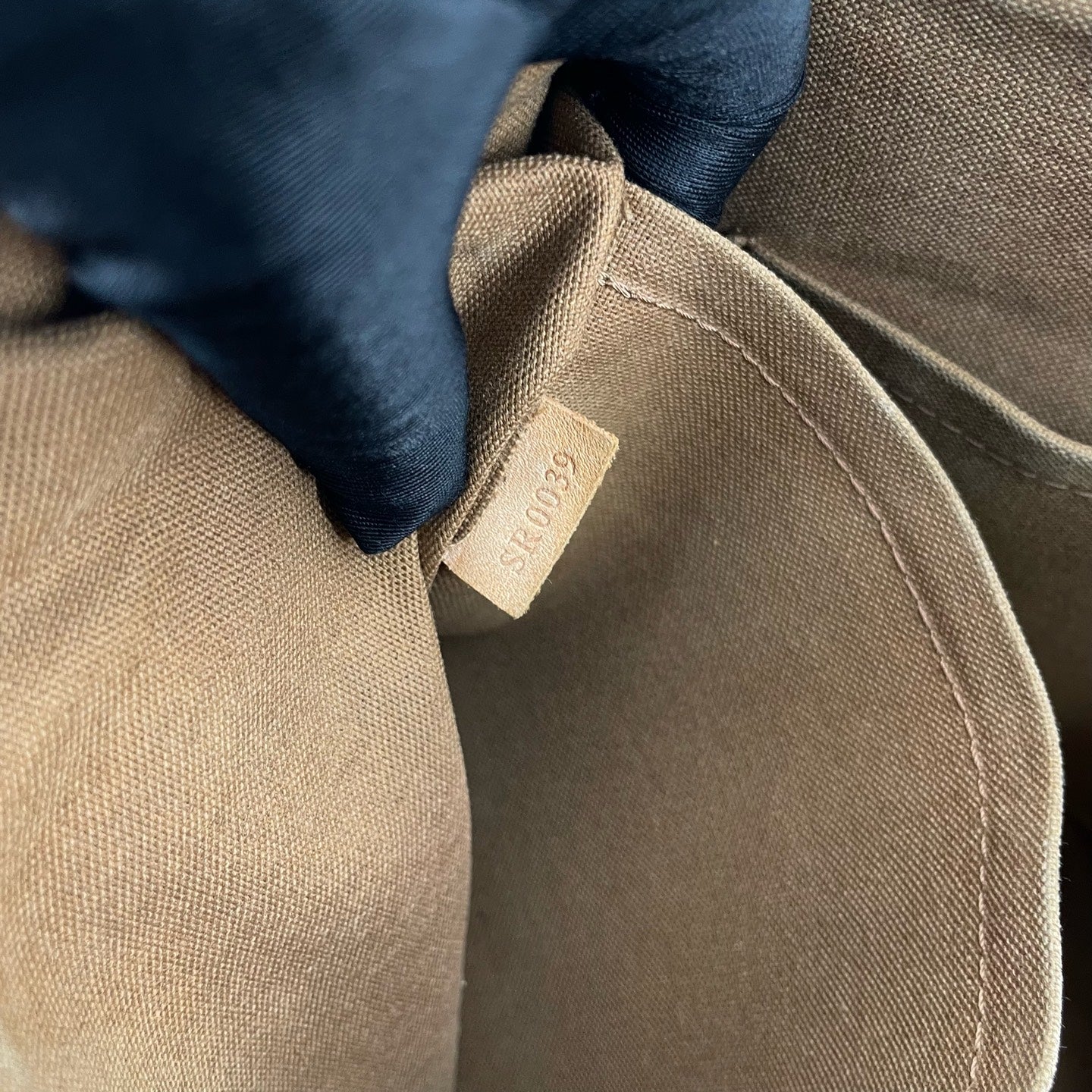 Louis Vuitton - Paramount Handbag - Monogram coated canvas with Vachetta leather trim - Brown - (Medium)