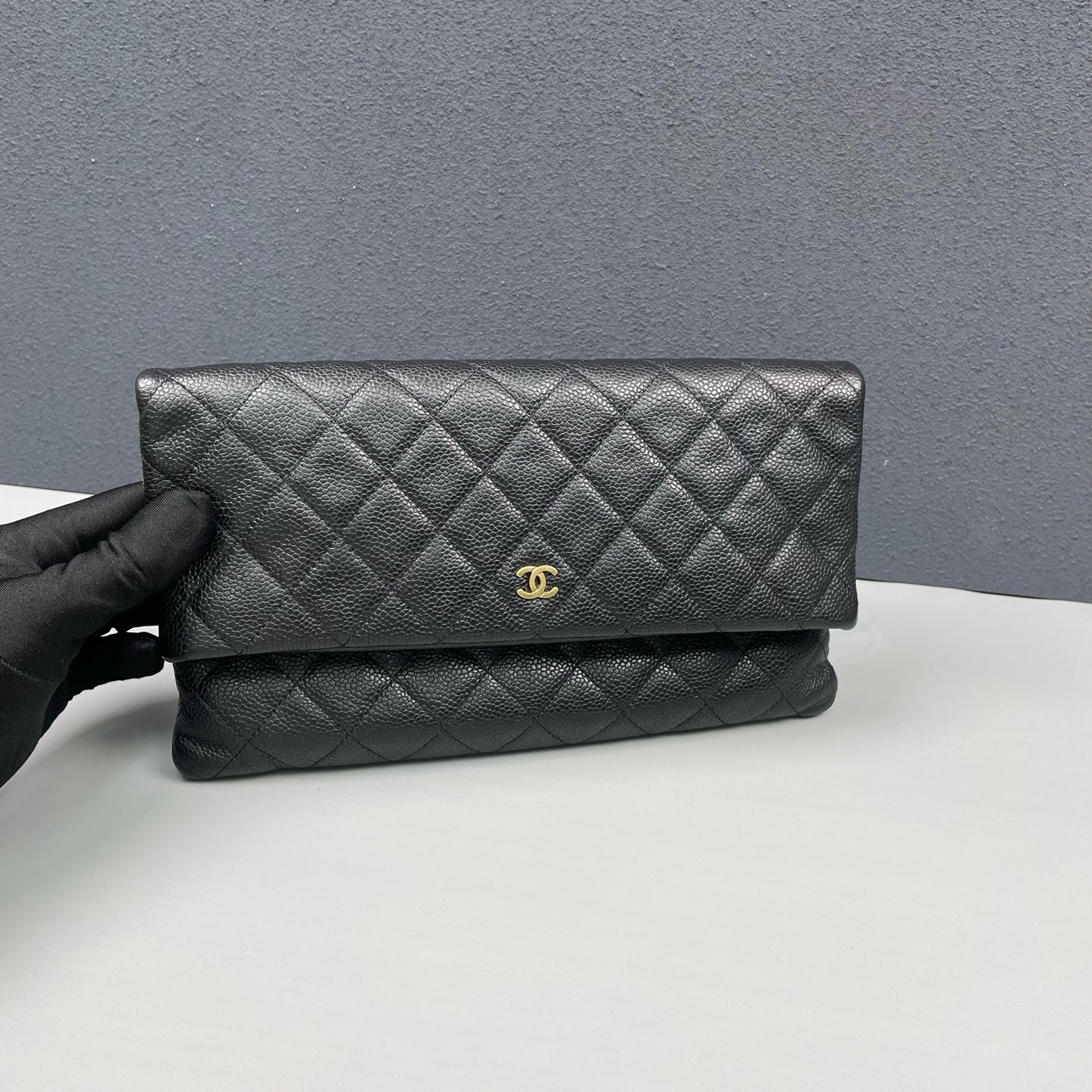 Chanel - Classic Quilted Clutch - Caviar leather - Black - (medium)