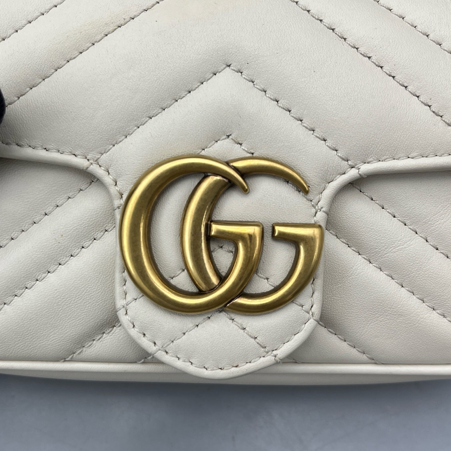 Gucci - Marmont Super Mini - Matelassé leather - White with Gold-Tone Hardware - (mini)