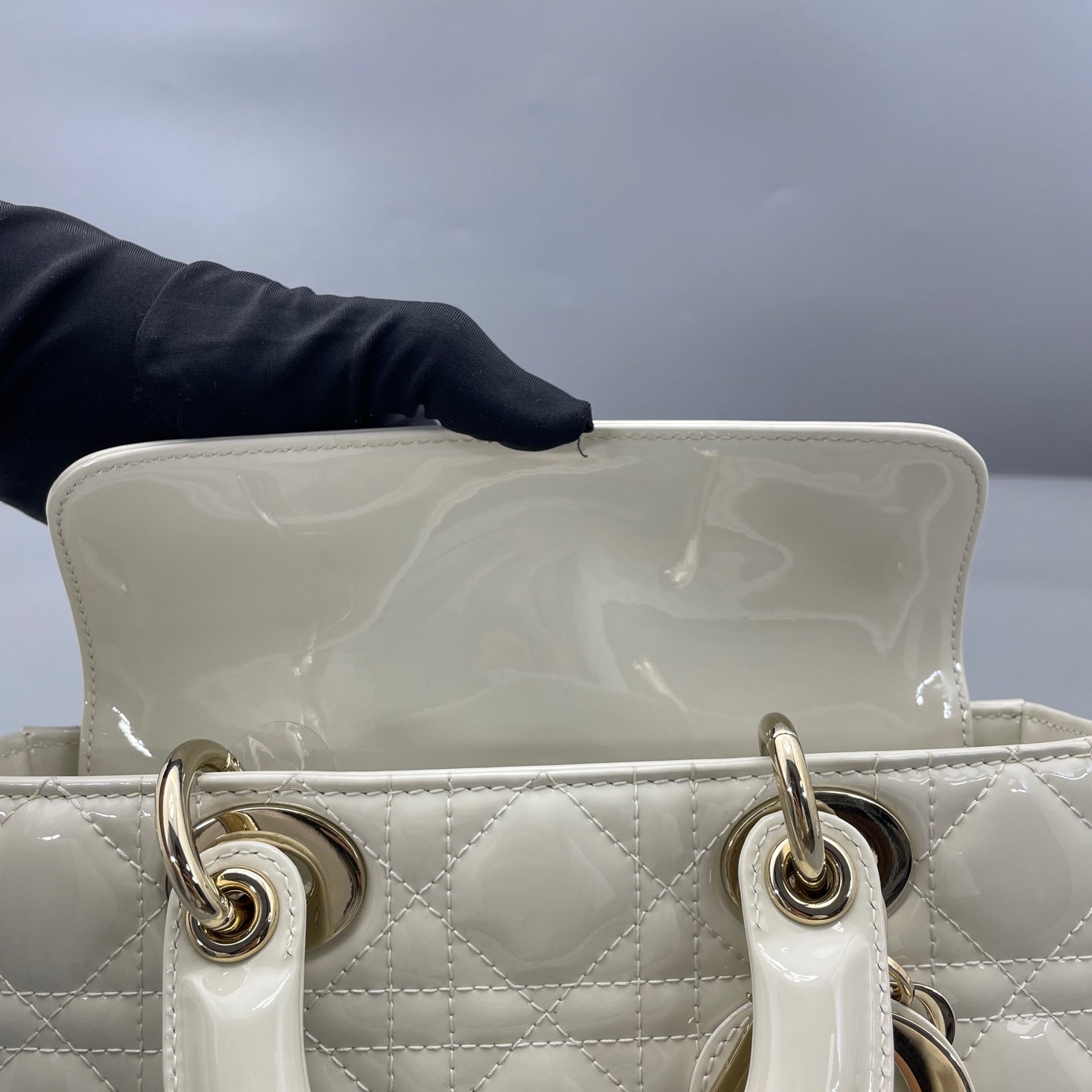 Dior - Lady Dior Mini - Patent leather - White - (mini)