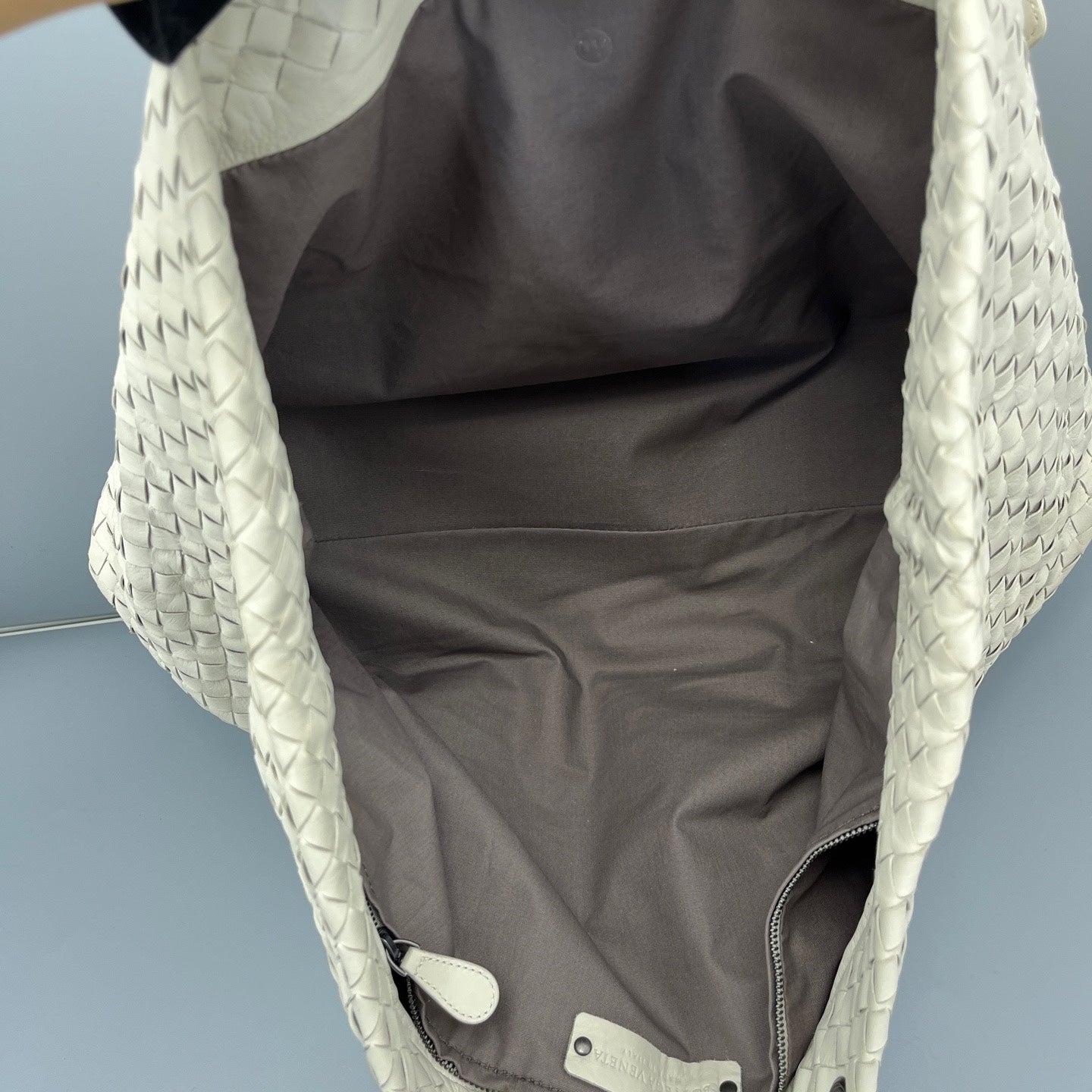 Bottega Veneta - Intrecciato Woven Shoulder Tote Bag - Leather - White - (medium)