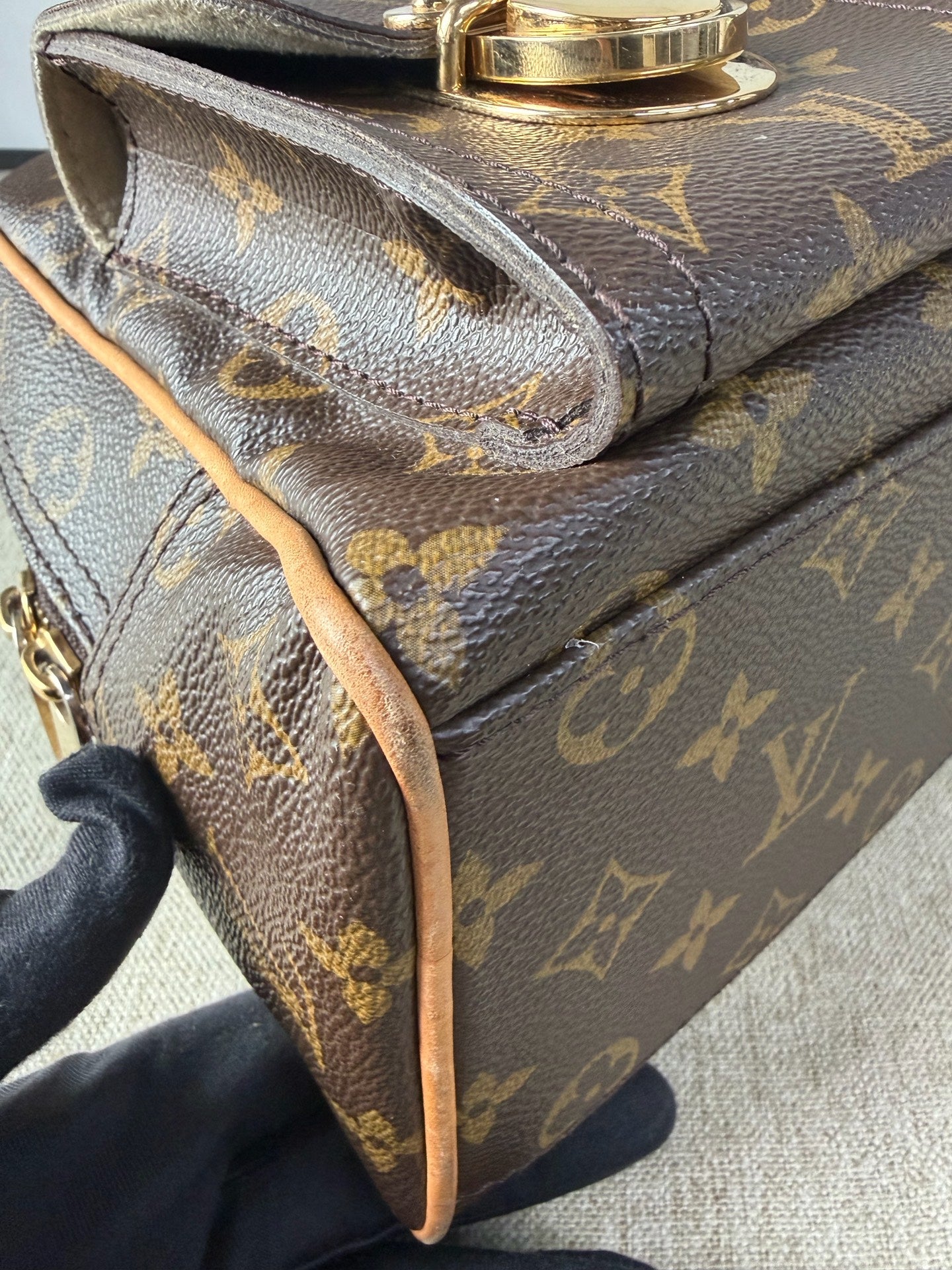 Louis Vuitton - Manhattan PM - Monogram canvas with Vachetta leather trim - Brown - (small)