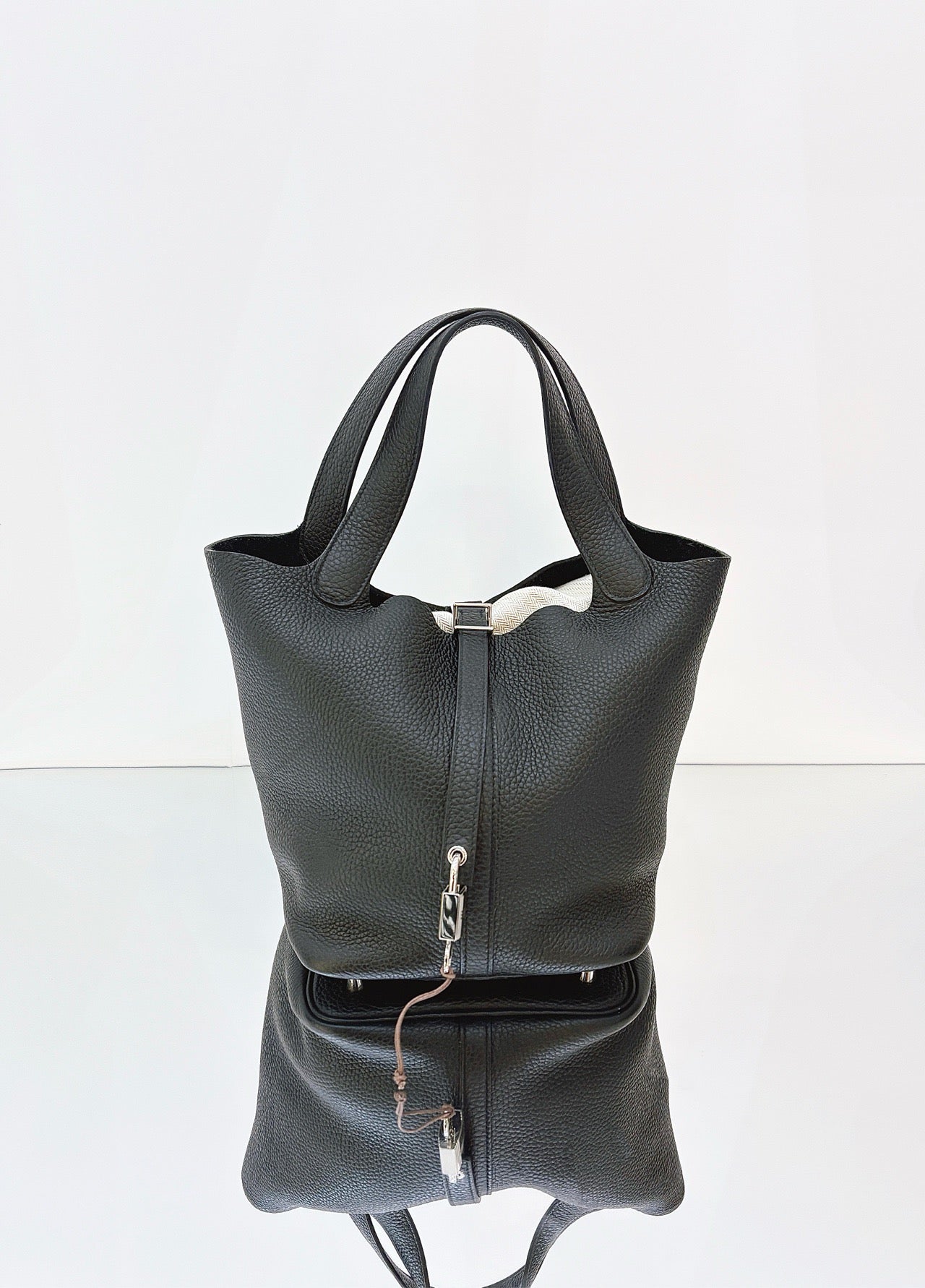 Hermès - Picotin Lock 22 - Taurillon Clemence leather - Black - (medium)