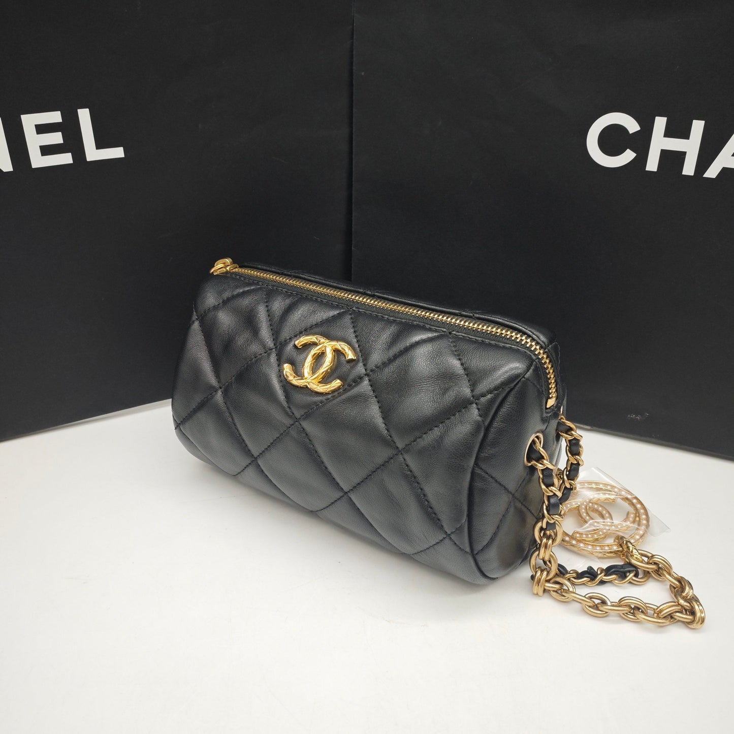 Chanel - Quilted Lambskin Bowling Bag - Lambskin leather - Black - (mini)