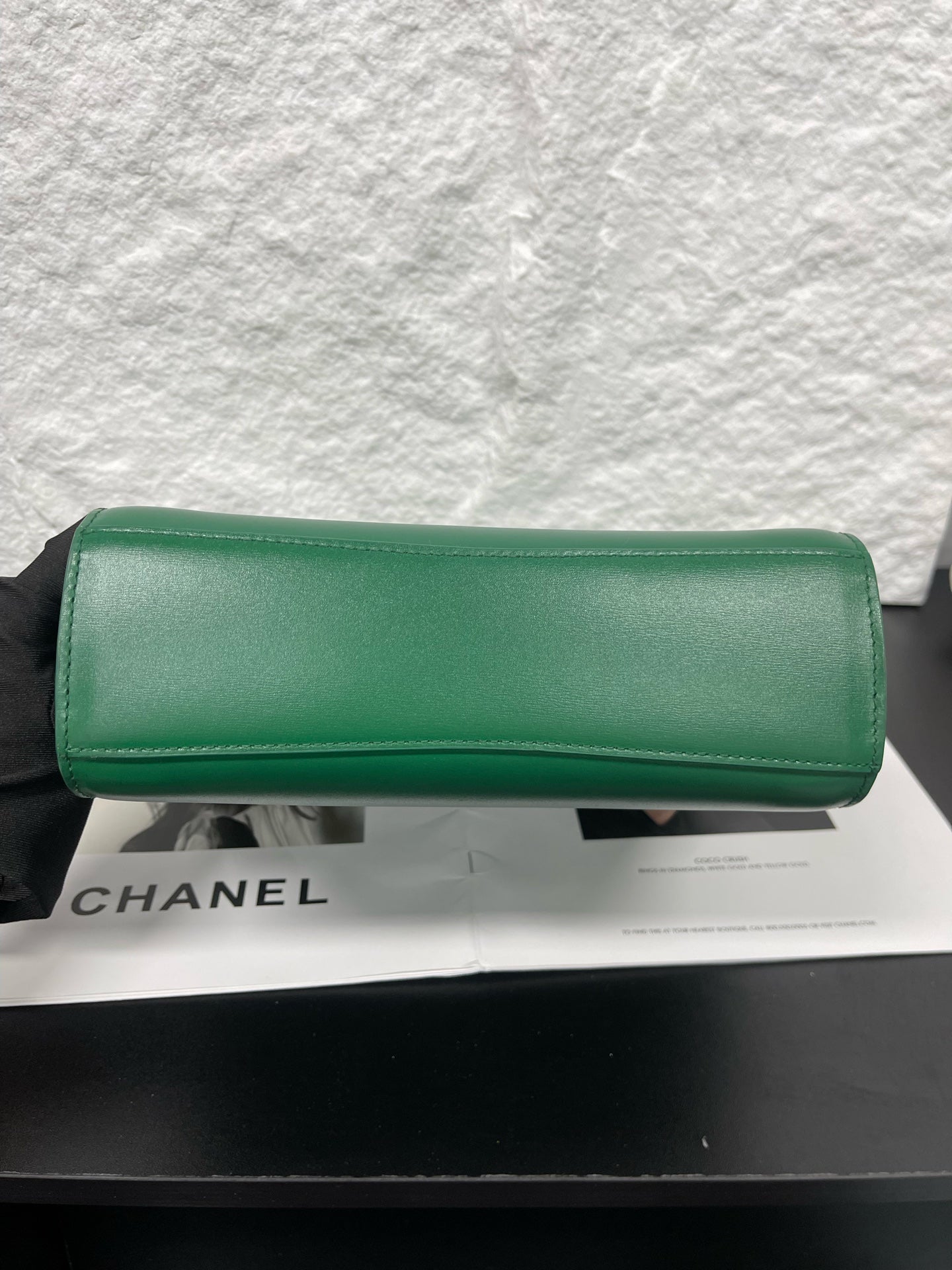 Bottega Veneta - Clip Shoulder Crossbody Bag - Calfskin leather - Green - (Small)