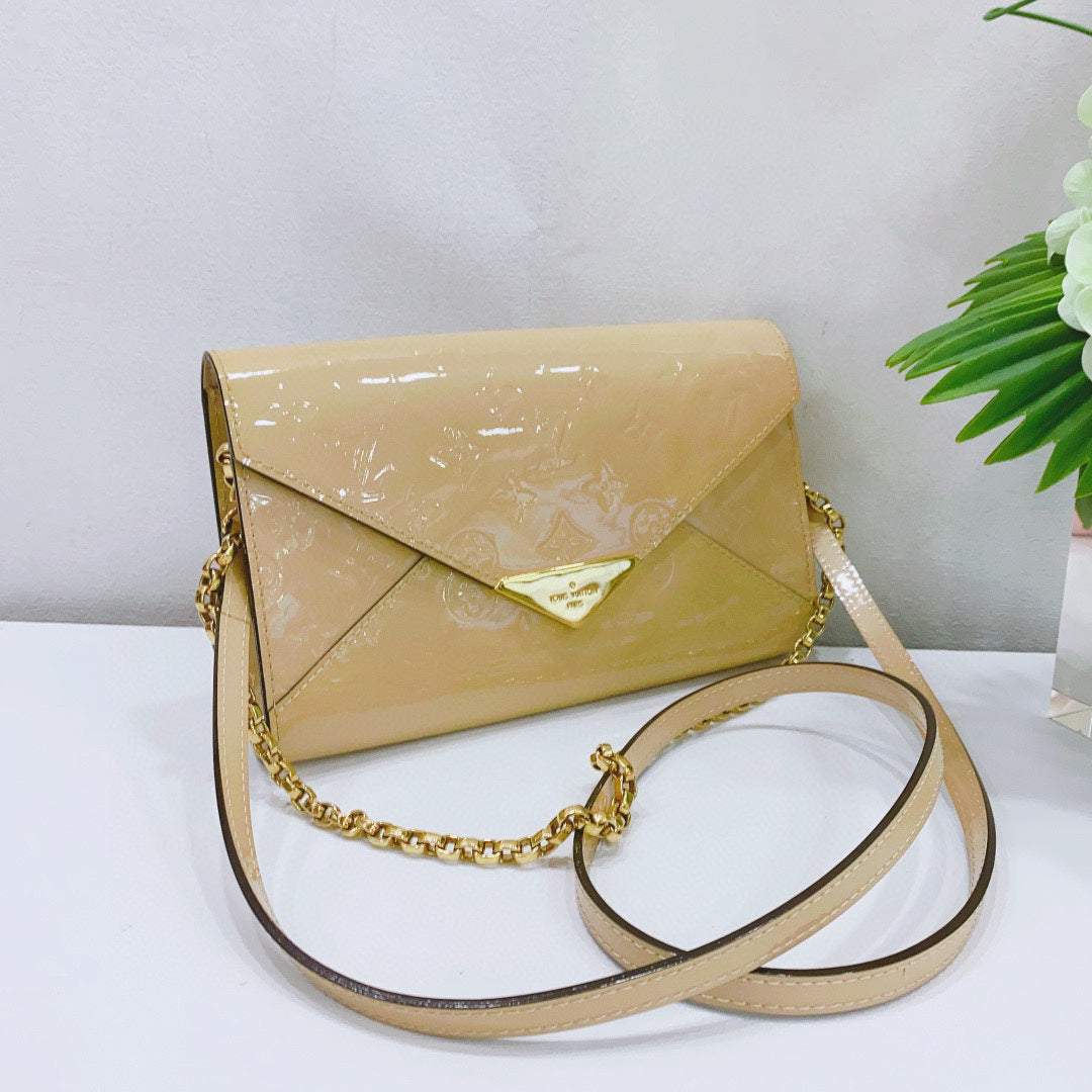 Louis Vuitton - Mira Wallet on Chain - Patent leather - Beige - (Small)