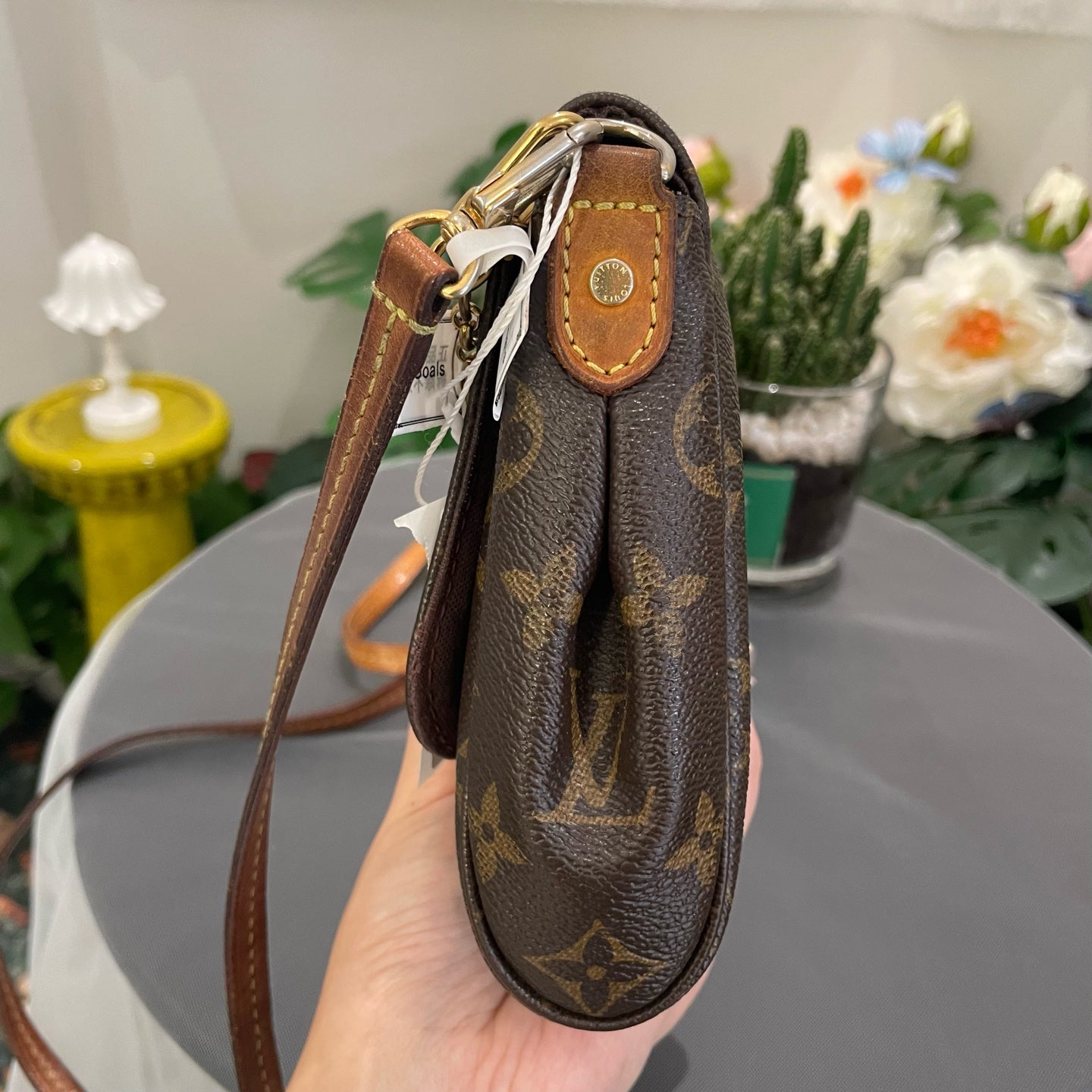 Louis Vuitton - Favorite MM - Monogram canvas with Vachetta leather trim - Brown - (medium)