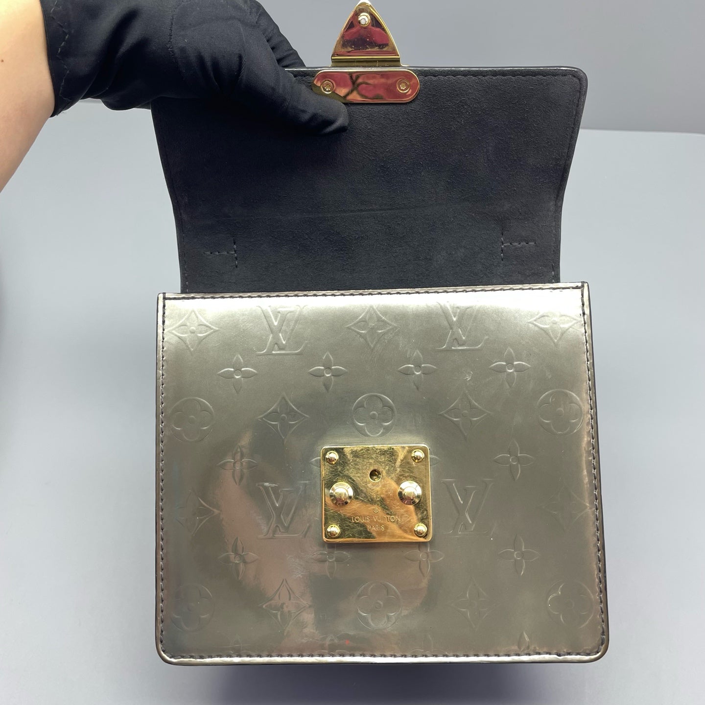 Louis Vuitton - Pochette Metis - Patent leather - Gold - (Small)