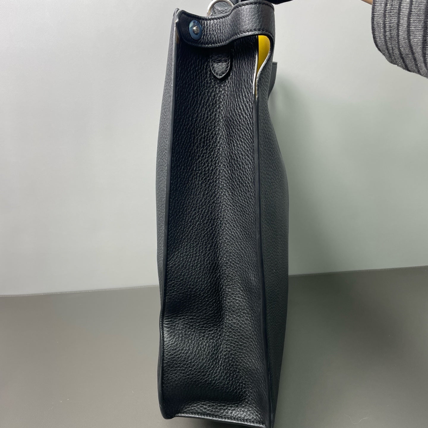 Fendi - Peekaboo X-Lite - Grained calfskin leather - Black with Yellow Interior - (Large)