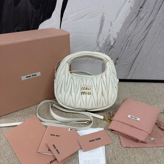 Miu Miu - Wander Matelassé Mini Bag - Lambskin leather - White with Gold-Tone Hardware - (mini)