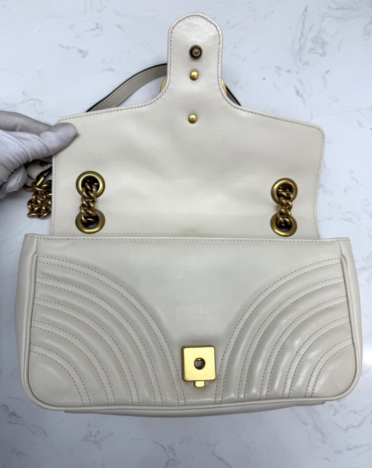 Gucci - GG Marmont Shoulder Bag - Leather - White with Gold-Tone Hardware - (medium)
